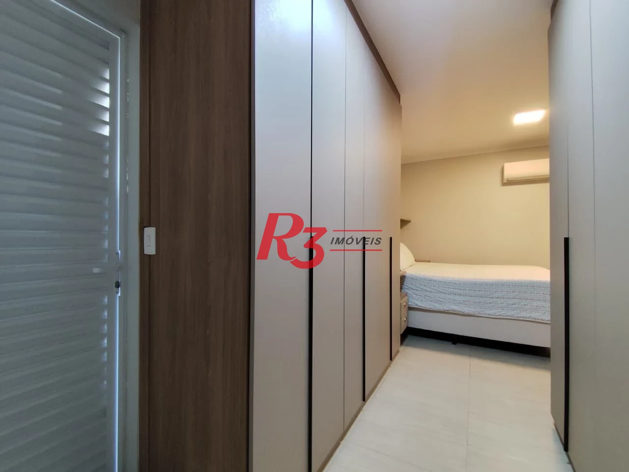 Casa com 3 dormitórios à venda, 165 m² por R$ 1.100.000,00 - Marapé - Santos/SP