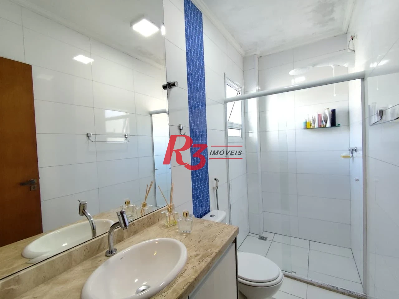 Casa com 3 dormitórios à venda, 165 m² por R$ 1.100.000,00 - Marapé - Santos/SP