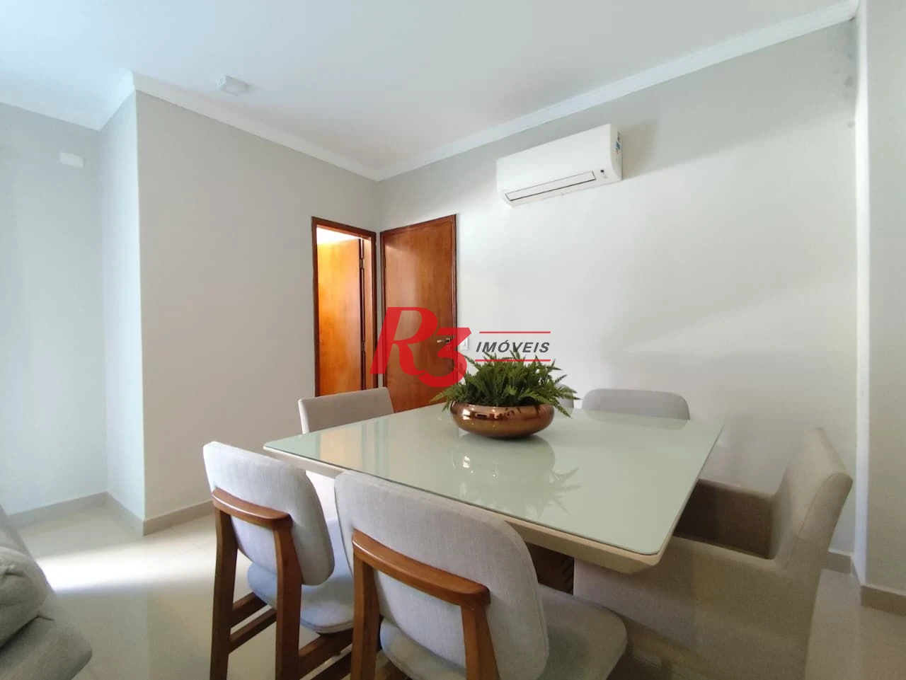 Casa com 3 dormitórios à venda, 165 m² por R$ 1.100.000,00 - Marapé - Santos/SP