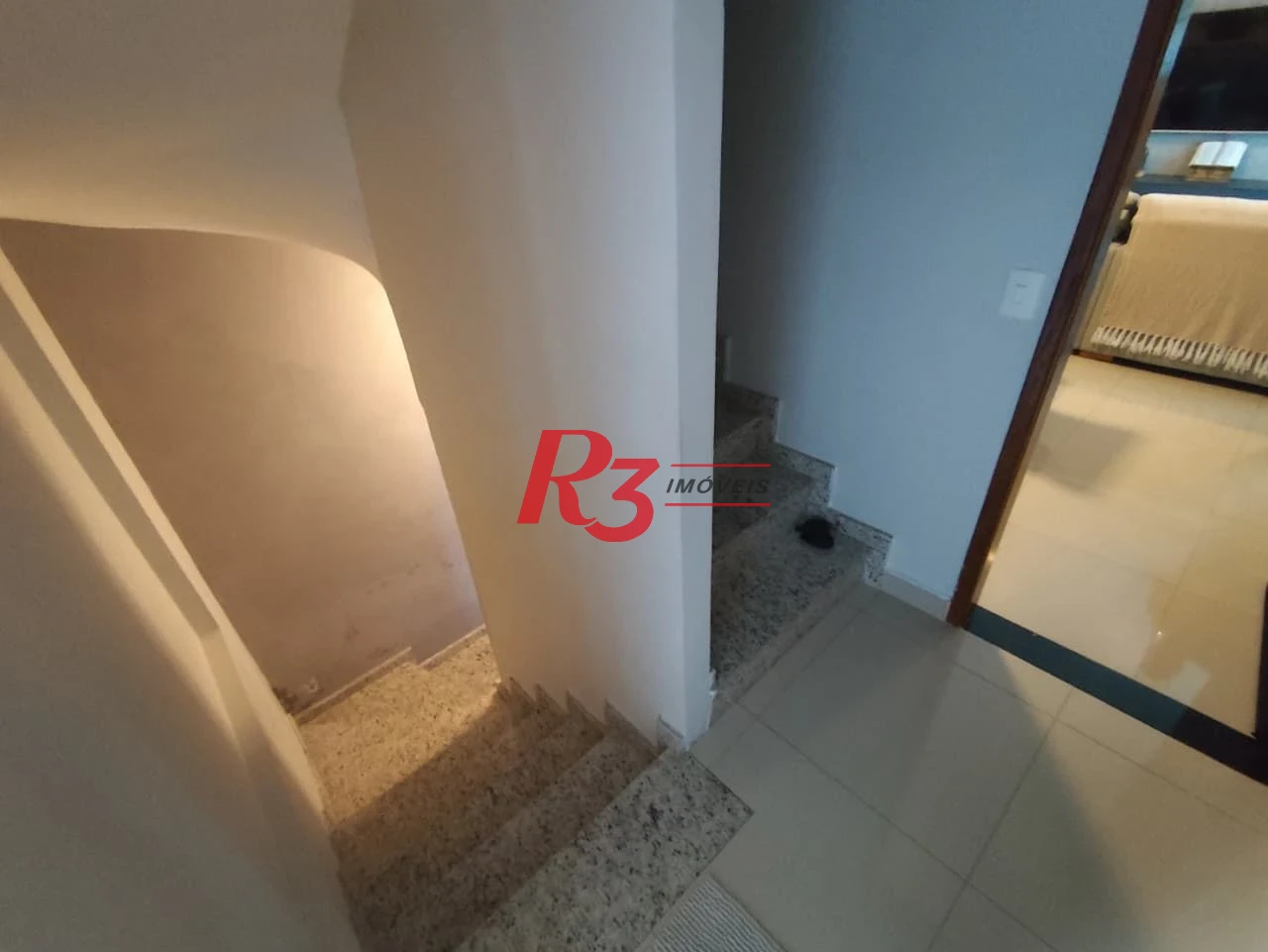 Casa com 3 dormitórios à venda, 165 m² por R$ 1.100.000,00 - Marapé - Santos/SP