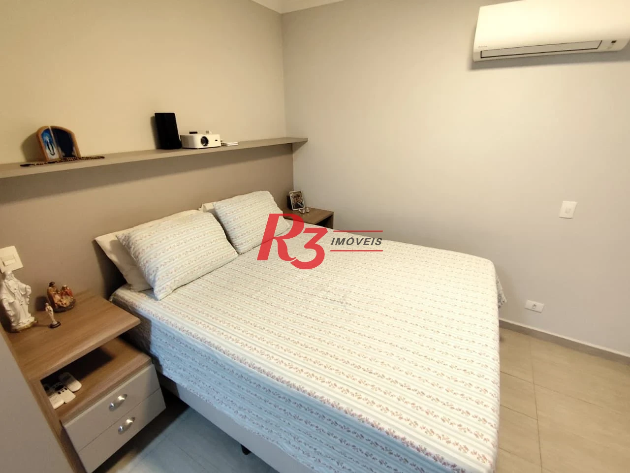 Casa com 3 dormitórios à venda, 165 m² por R$ 1.100.000,00 - Marapé - Santos/SP