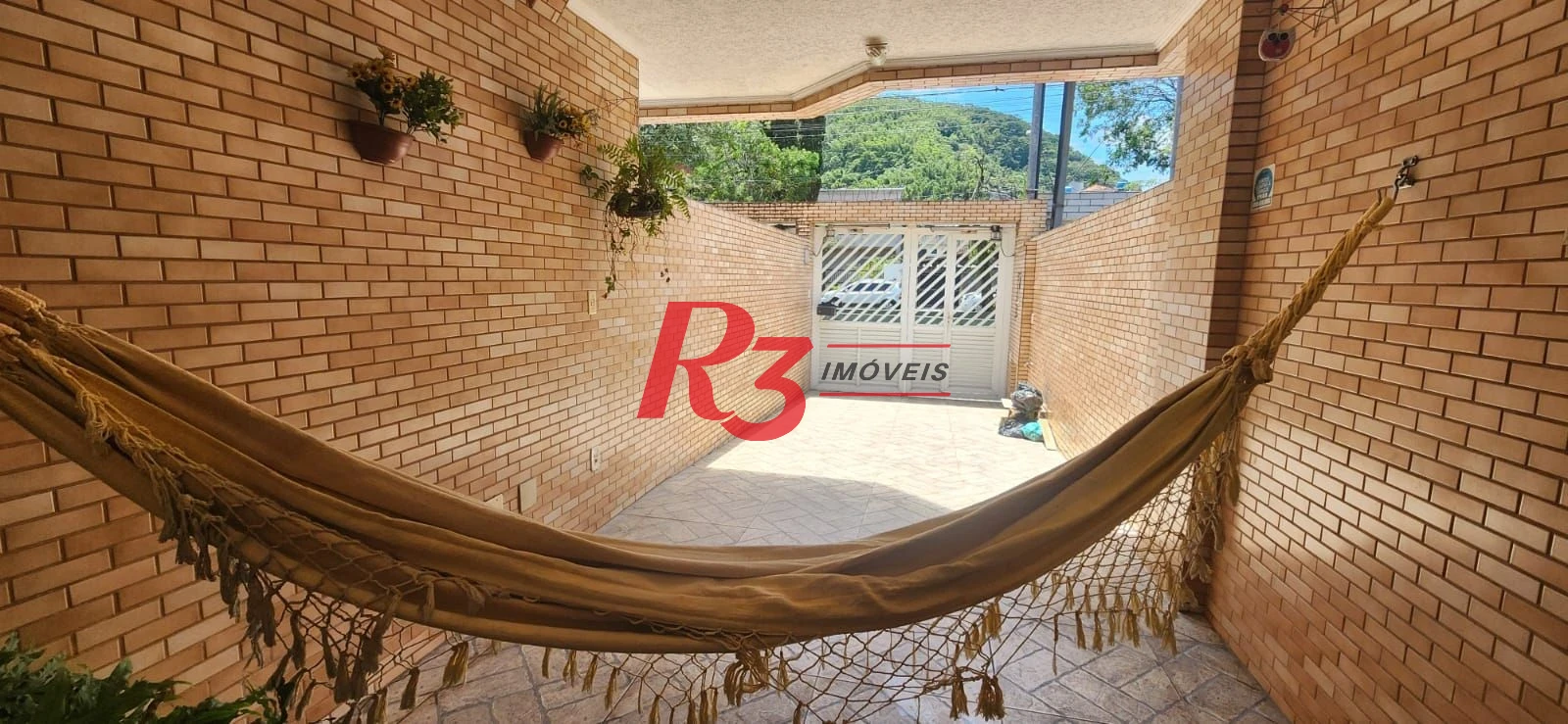 Casa à venda, 117 m² por R$ 620.000,00 - Vila Valença - São Vicente/SP