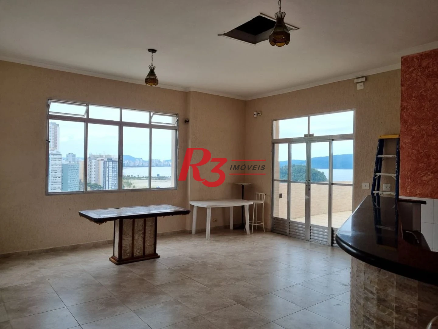 Apartamento com 3 dormitórios à venda, 134 m² por R$ 850.000,00 - Itararé - São Vicente/SP