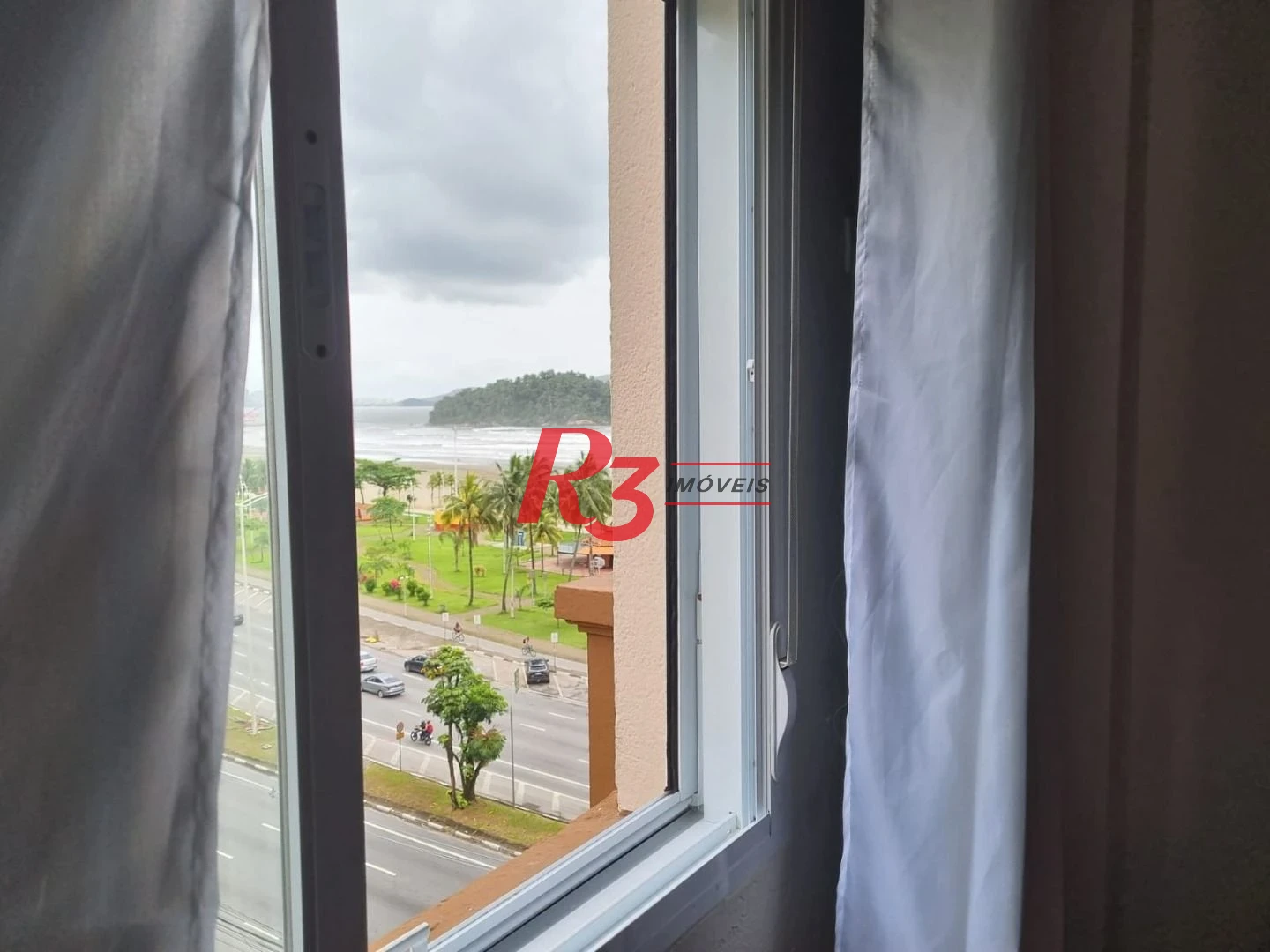 Apartamento com 3 dormitórios à venda, 134 m² por R$ 850.000,00 - Itararé - São Vicente/SP