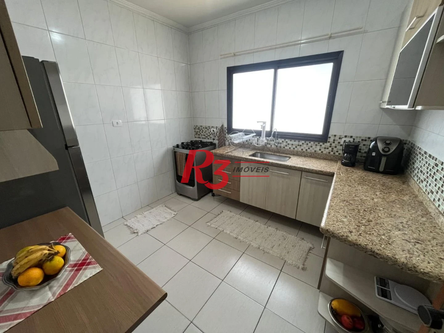 Casa com 3 dormitórios à venda, 141 m² por R$ 690.000,00 - Centro - São Vicente/SP