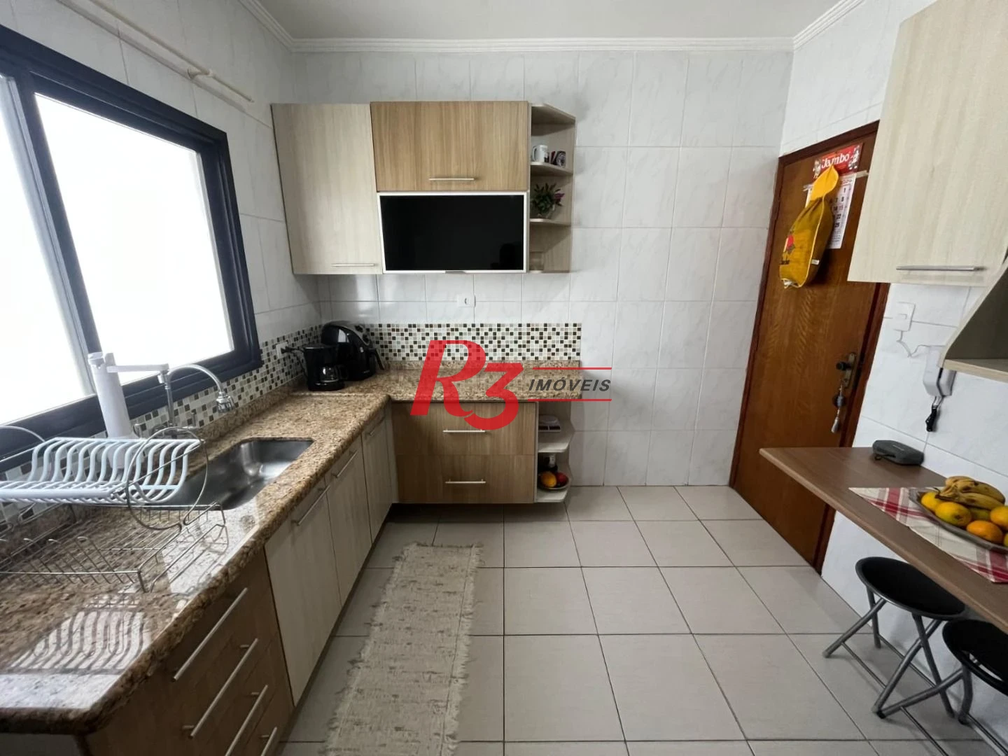 Casa com 3 dormitórios à venda, 141 m² por R$ 690.000,00 - Centro - São Vicente/SP