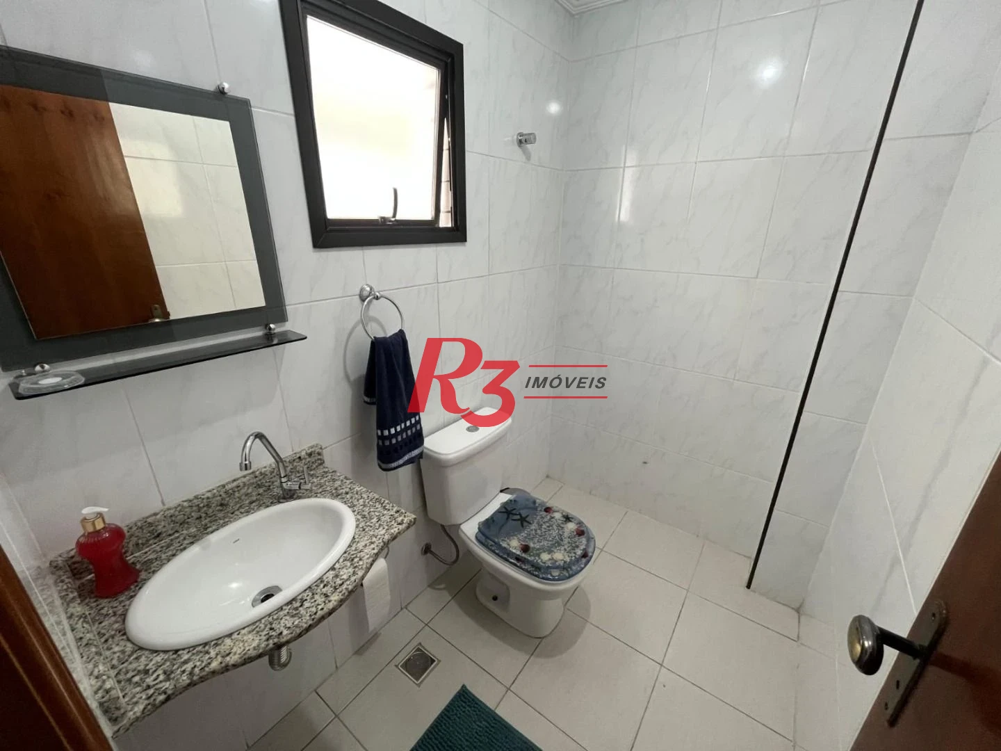 Casa com 3 dormitórios à venda, 141 m² por R$ 690.000,00 - Centro - São Vicente/SP
