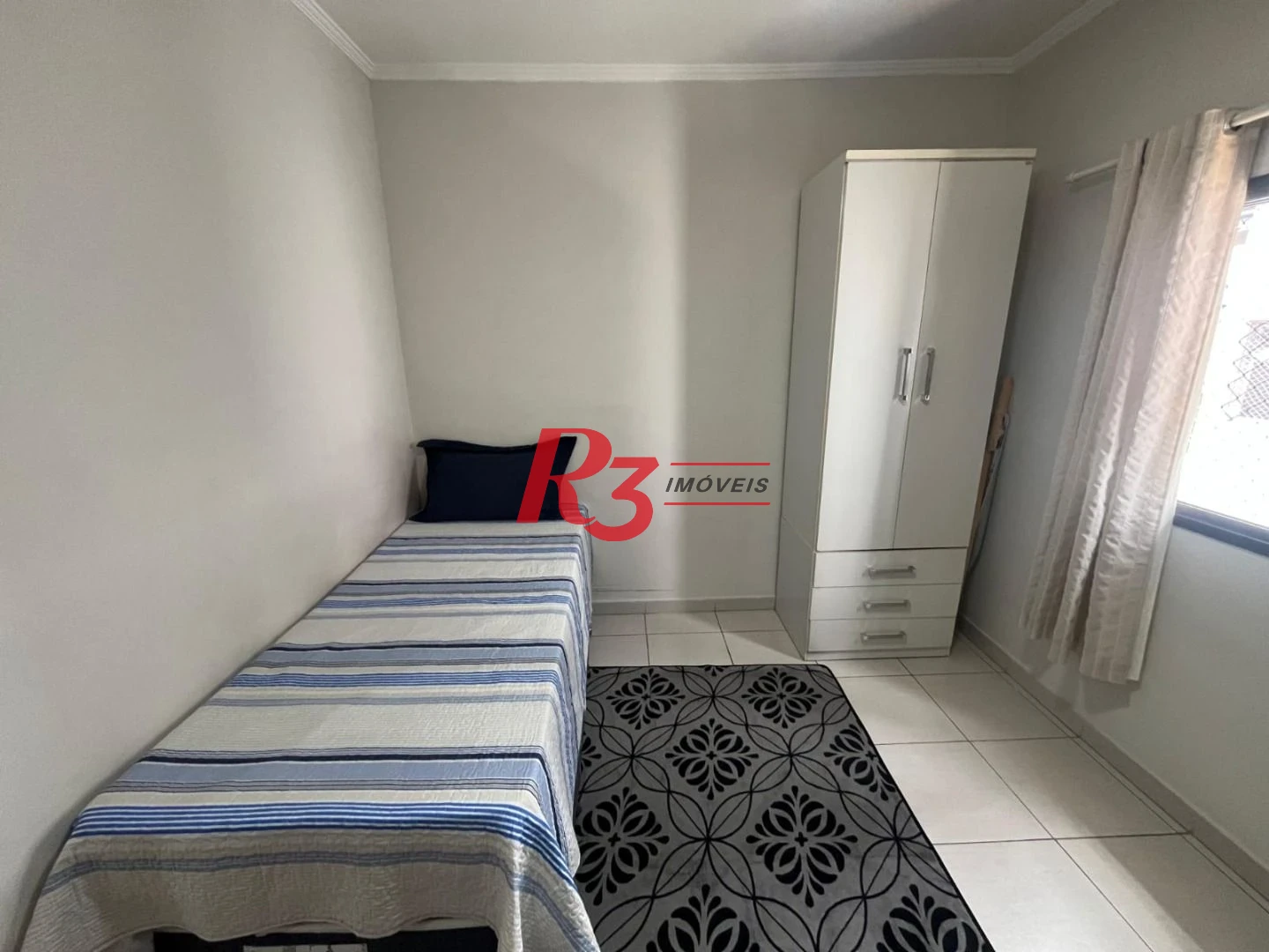 Casa com 3 dormitórios à venda, 141 m² por R$ 690.000,00 - Centro - São Vicente/SP