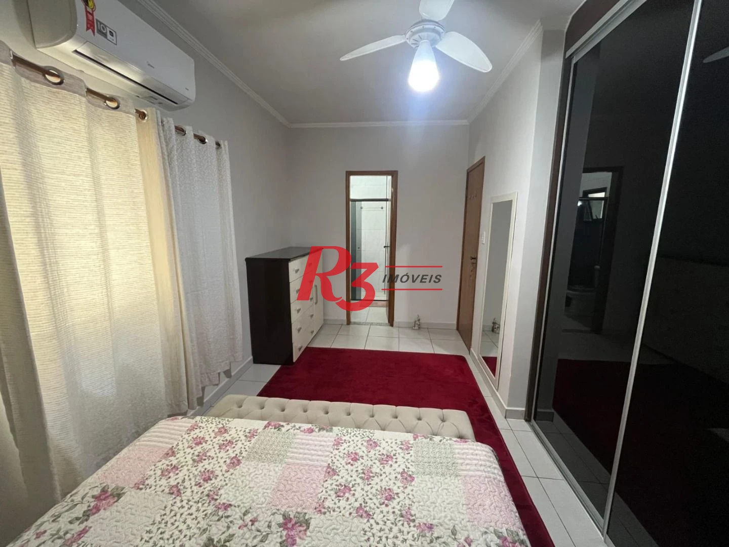 Casa com 3 dormitórios à venda, 141 m² por R$ 690.000,00 - Centro - São Vicente/SP