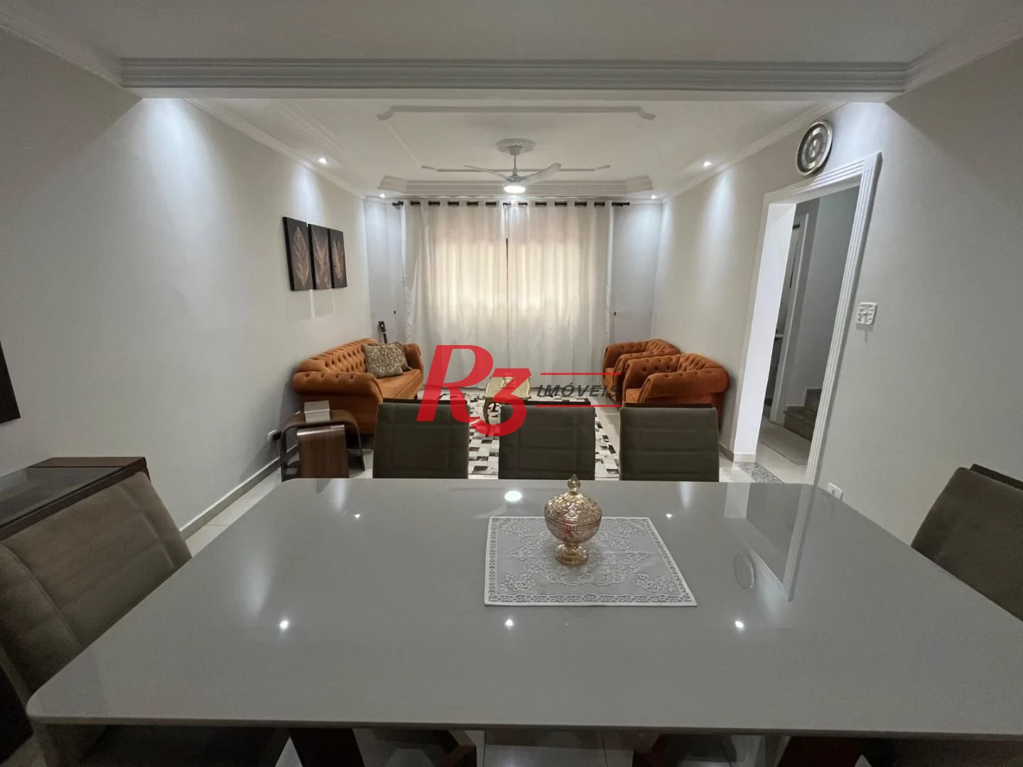 Casa com 3 dormitórios à venda, 141 m² por R$ 690.000,00 - Centro - São Vicente/SP