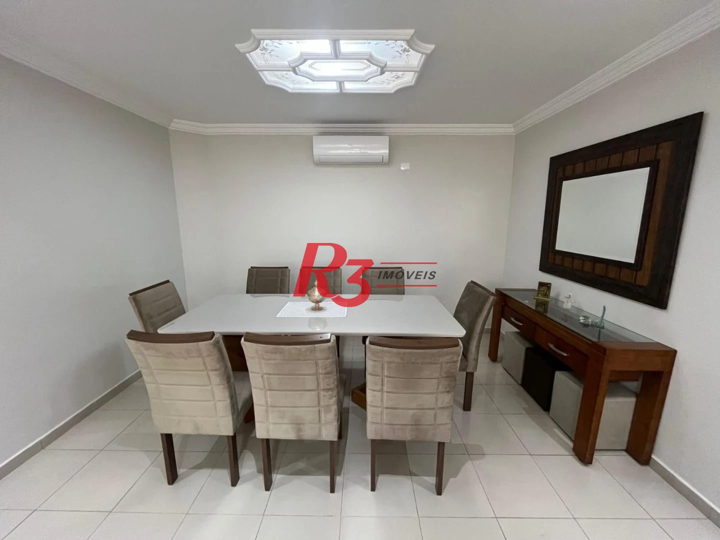 Casa com 3 dormitórios à venda, 141 m² por R$ 690.000,00 - Centro - São Vicente/SP