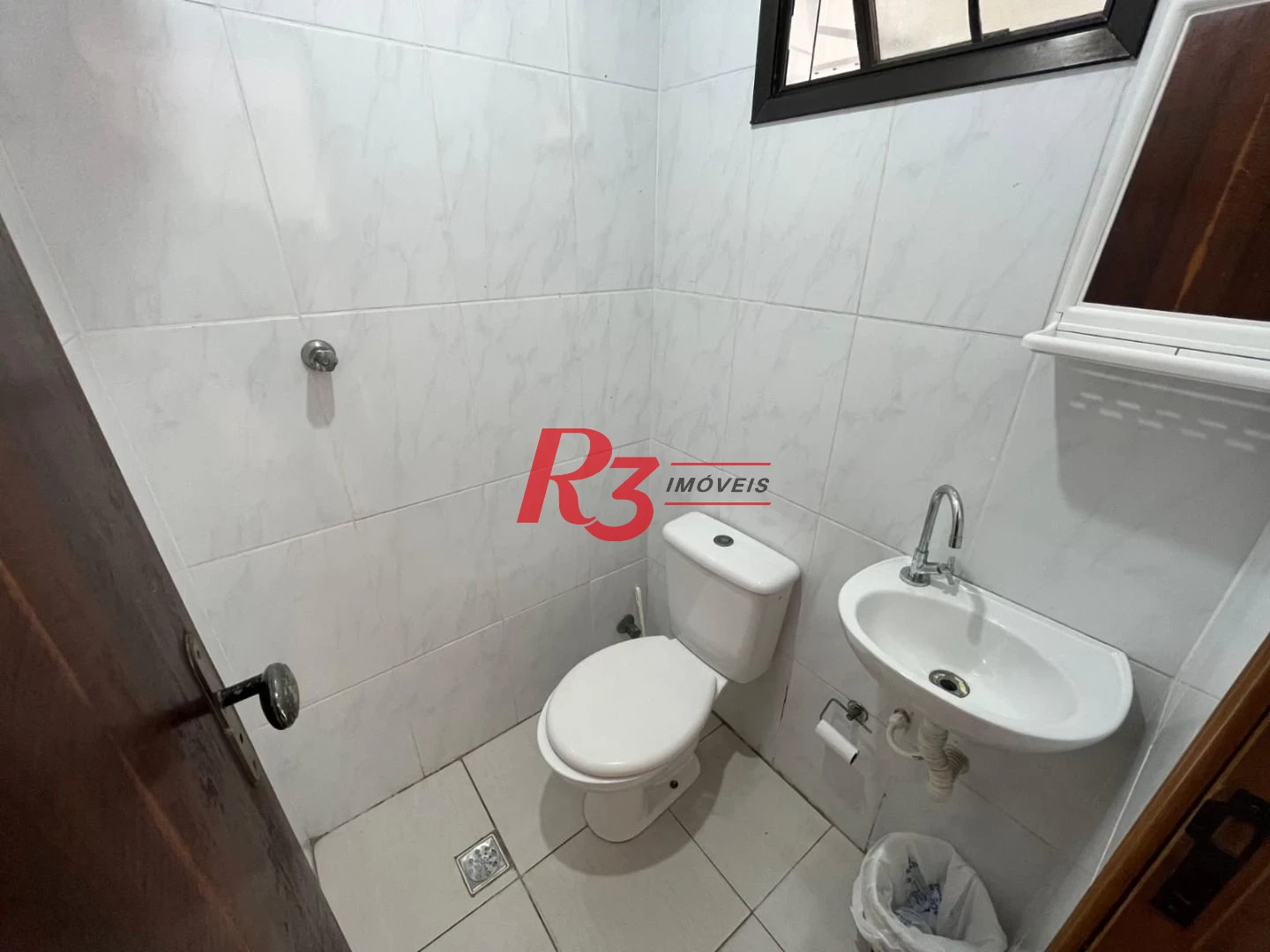 Casa com 3 dormitórios à venda, 141 m² por R$ 690.000,00 - Centro - São Vicente/SP