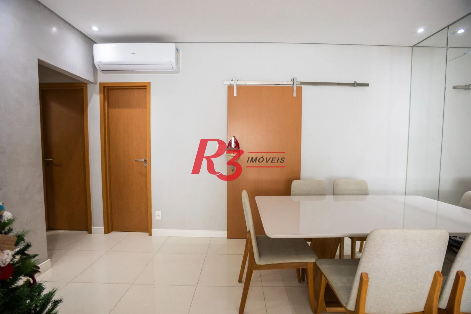 Apartamento com 3 dormitórios à venda, 110 m² por R$ 1.890.000,00 - Boqueirão - Santos/SP