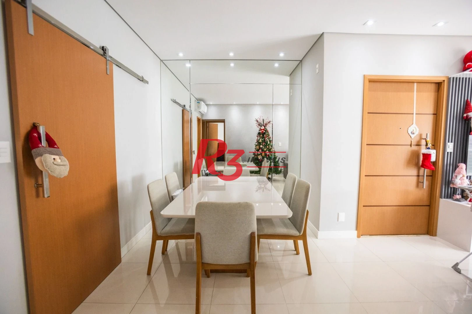 Apartamento com 3 dormitórios à venda, 110 m² por R$ 1.890.000,00 - Boqueirão - Santos/SP