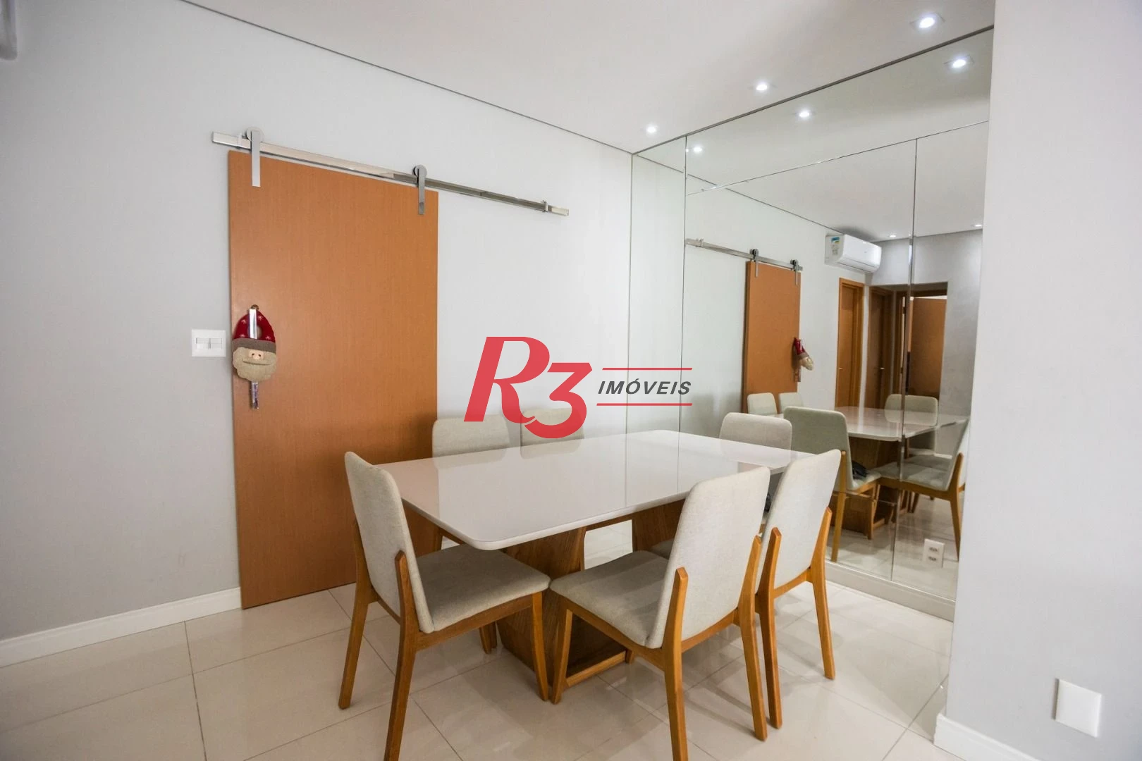 Apartamento com 3 dormitórios à venda, 110 m² por R$ 1.890.000,00 - Boqueirão - Santos/SP