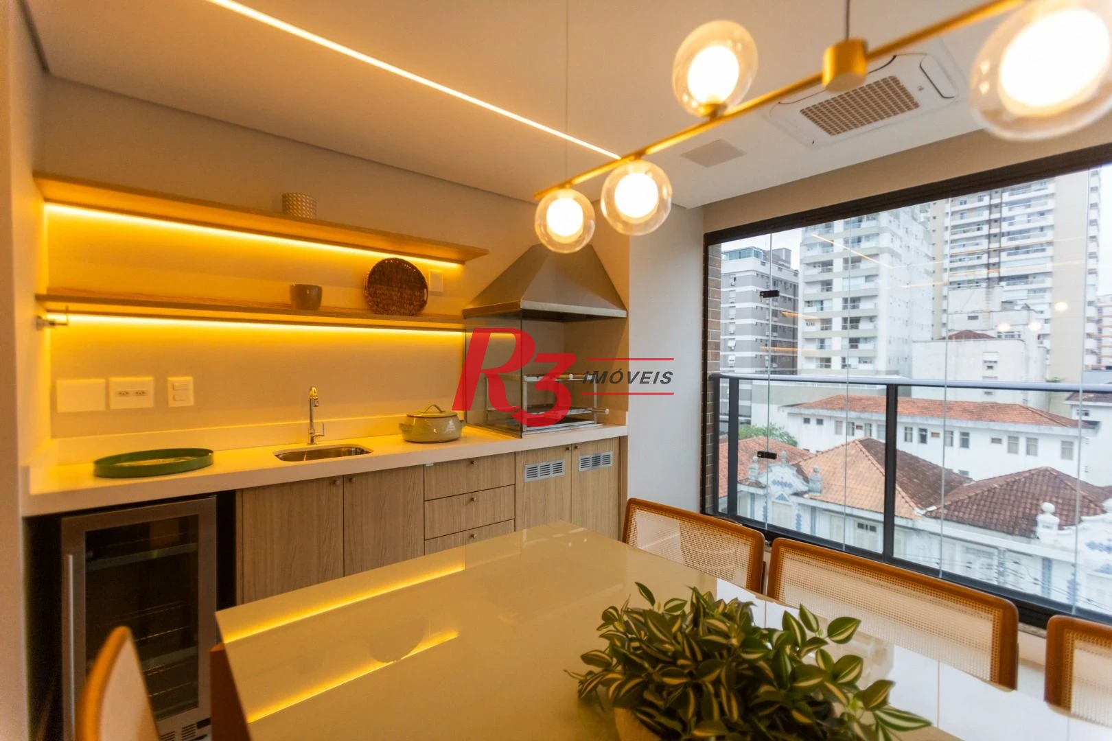 Apartamento com 3 dormitórios à venda, 132 m² por R$ 2.390.000,00 - Pompéia - Santos/SP