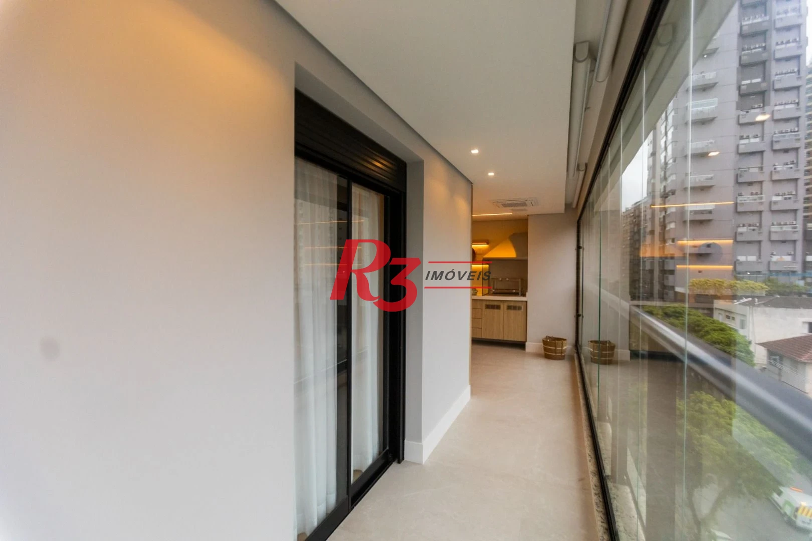 Apartamento com 3 dormitórios à venda, 132 m² por R$ 2.390.000,00 - Pompéia - Santos/SP