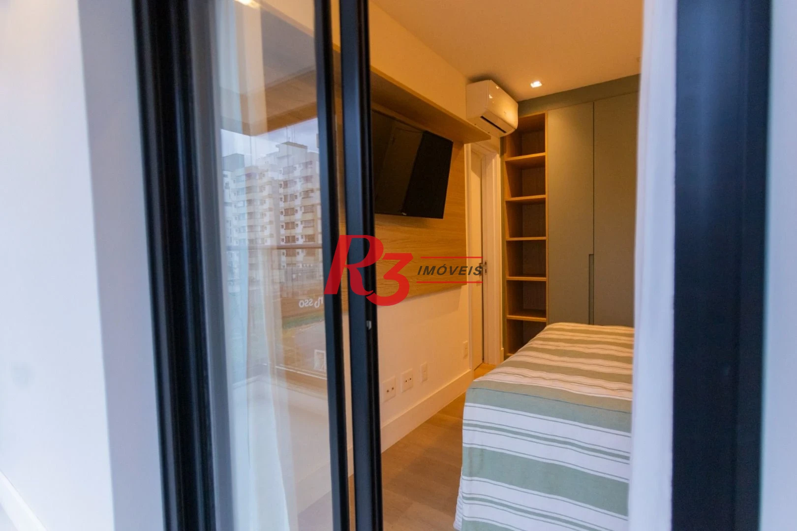 Apartamento com 3 dormitórios à venda, 132 m² por R$ 2.390.000,00 - Pompéia - Santos/SP