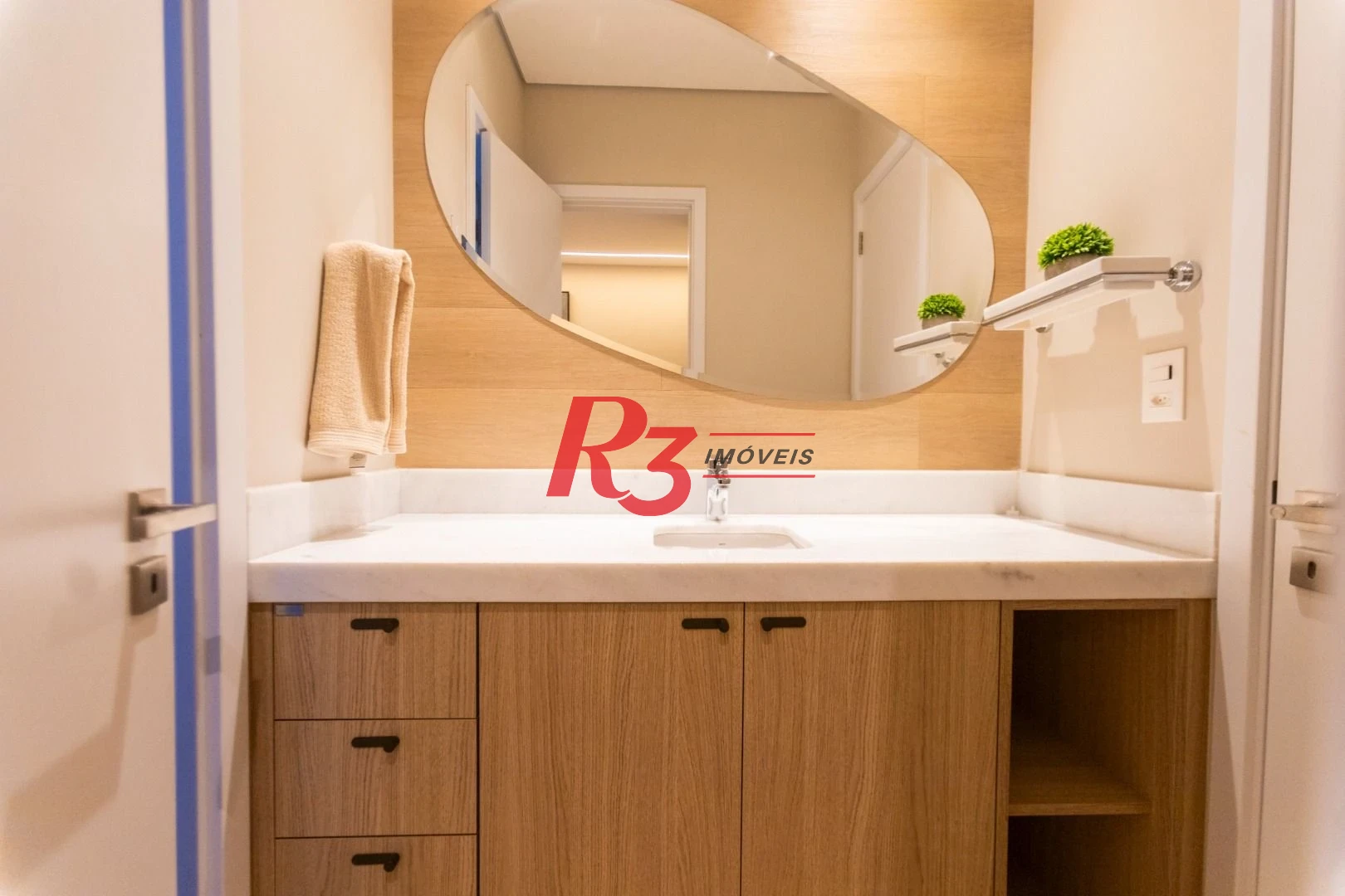 Apartamento com 3 dormitórios à venda, 132 m² por R$ 2.390.000,00 - Pompéia - Santos/SP