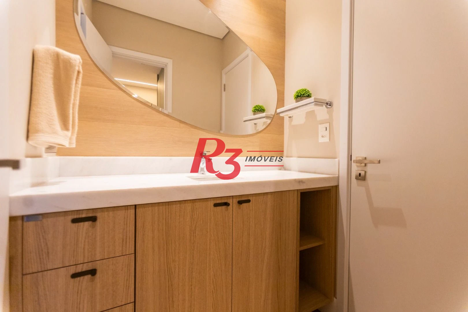 Apartamento com 3 dormitórios à venda, 132 m² por R$ 2.390.000,00 - Pompéia - Santos/SP