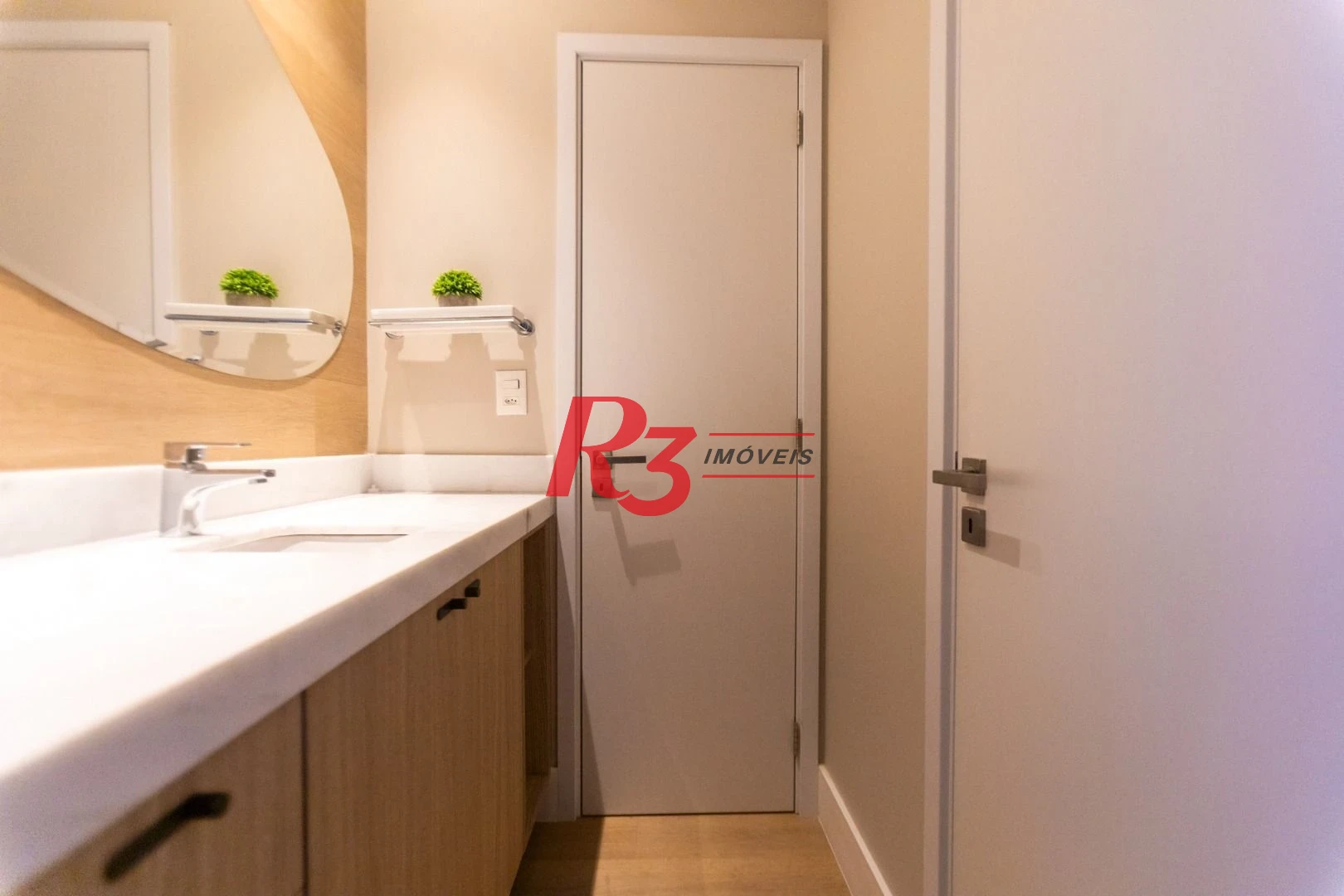 Apartamento com 3 dormitórios à venda, 132 m² por R$ 2.390.000,00 - Pompéia - Santos/SP