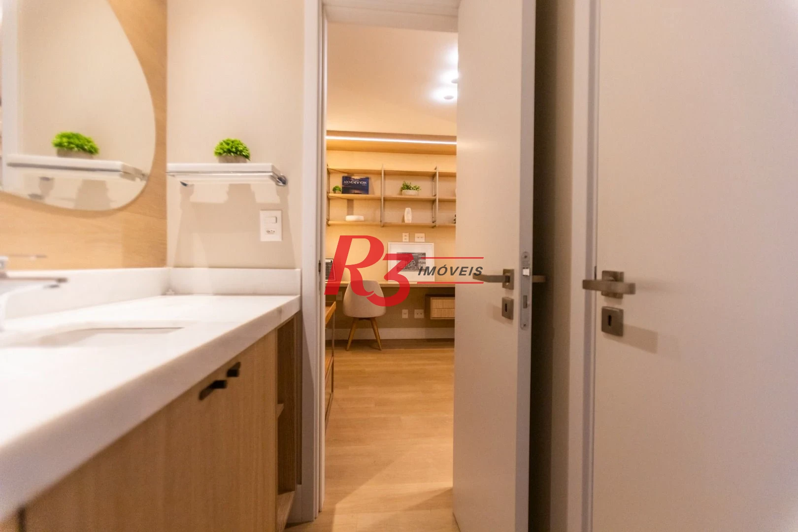 Apartamento com 3 dormitórios à venda, 132 m² por R$ 2.390.000,00 - Pompéia - Santos/SP