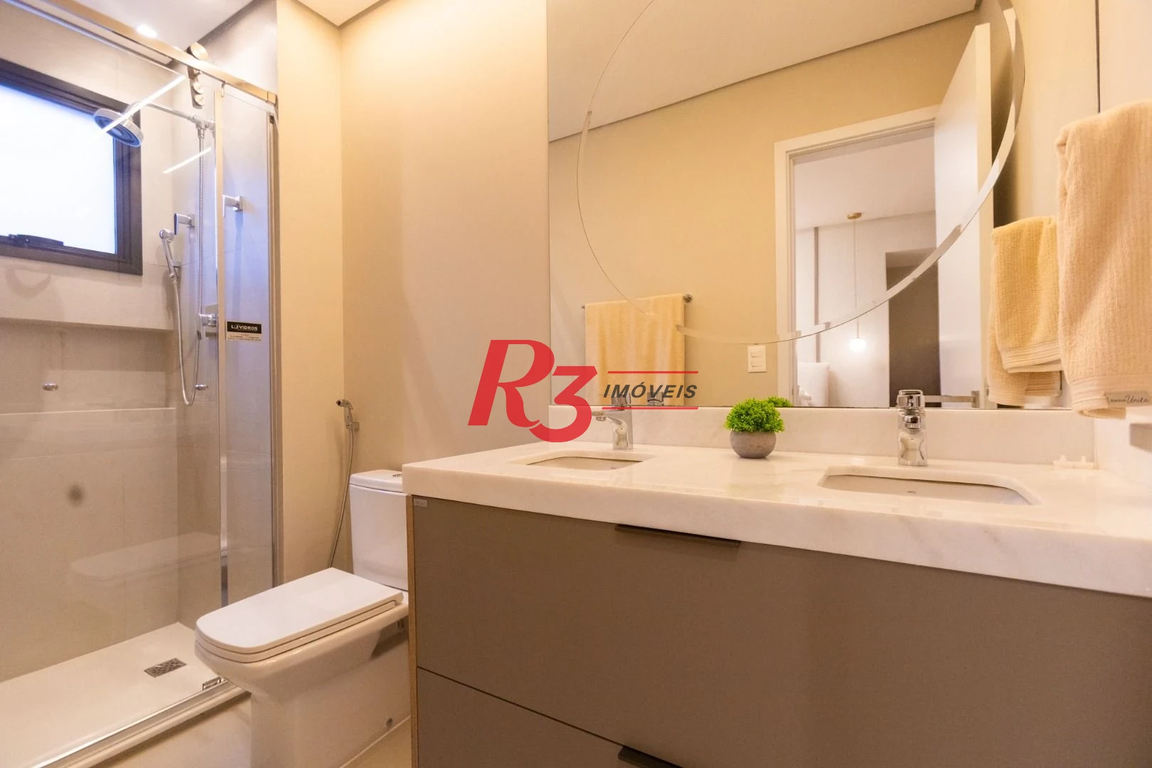 Apartamento com 3 dormitórios à venda, 132 m² por R$ 2.390.000,00 - Pompéia - Santos/SP