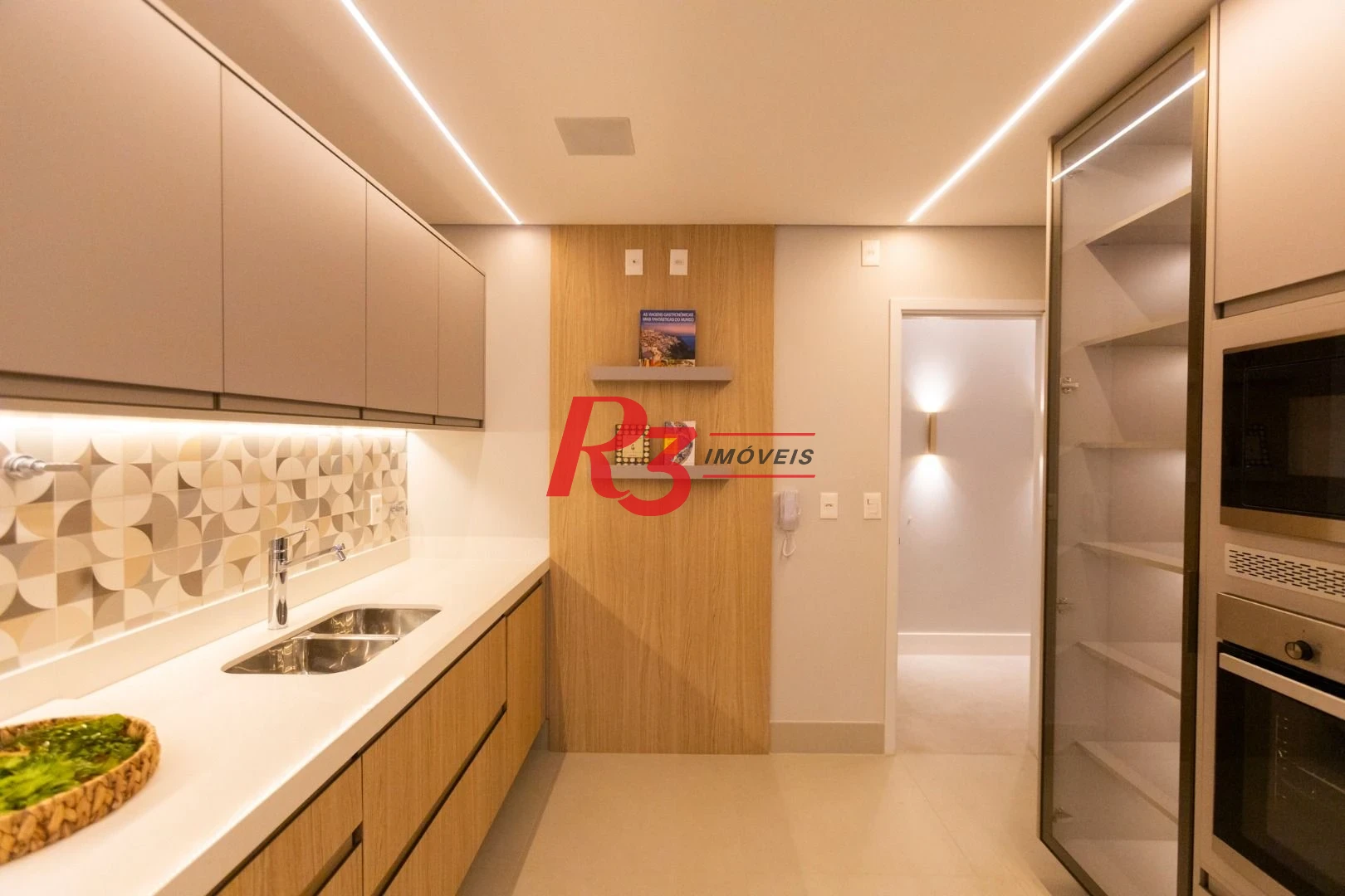Apartamento com 3 dormitórios à venda, 132 m² por R$ 2.390.000,00 - Pompéia - Santos/SP