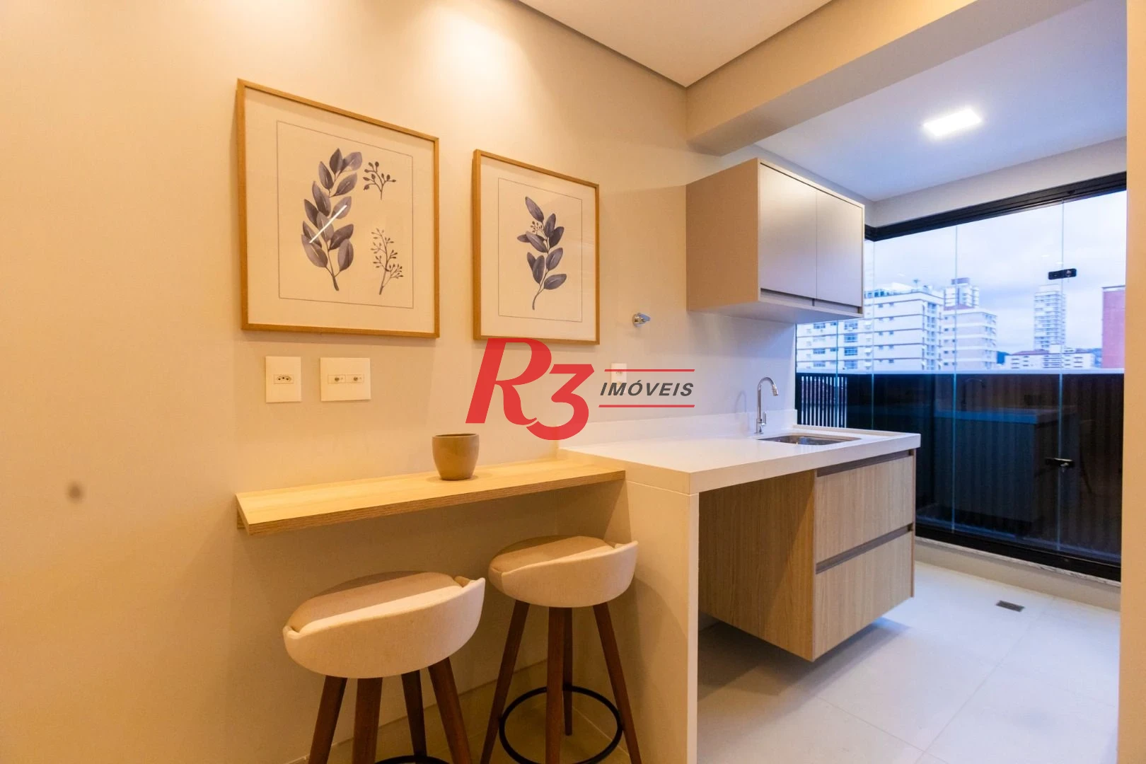 Apartamento com 3 dormitórios à venda, 132 m² por R$ 2.390.000,00 - Pompéia - Santos/SP