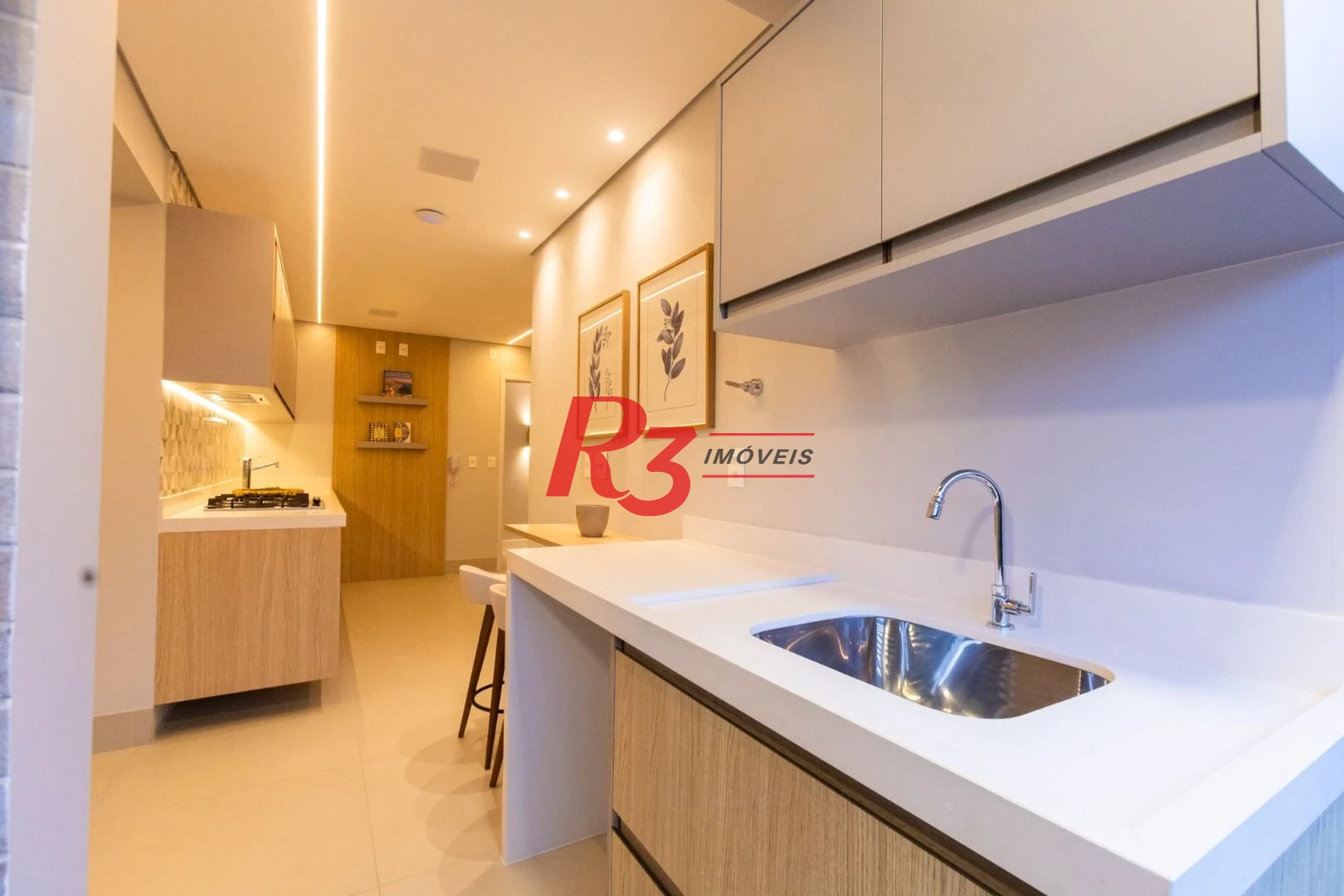 Apartamento com 3 dormitórios à venda, 132 m² por R$ 2.390.000,00 - Pompéia - Santos/SP