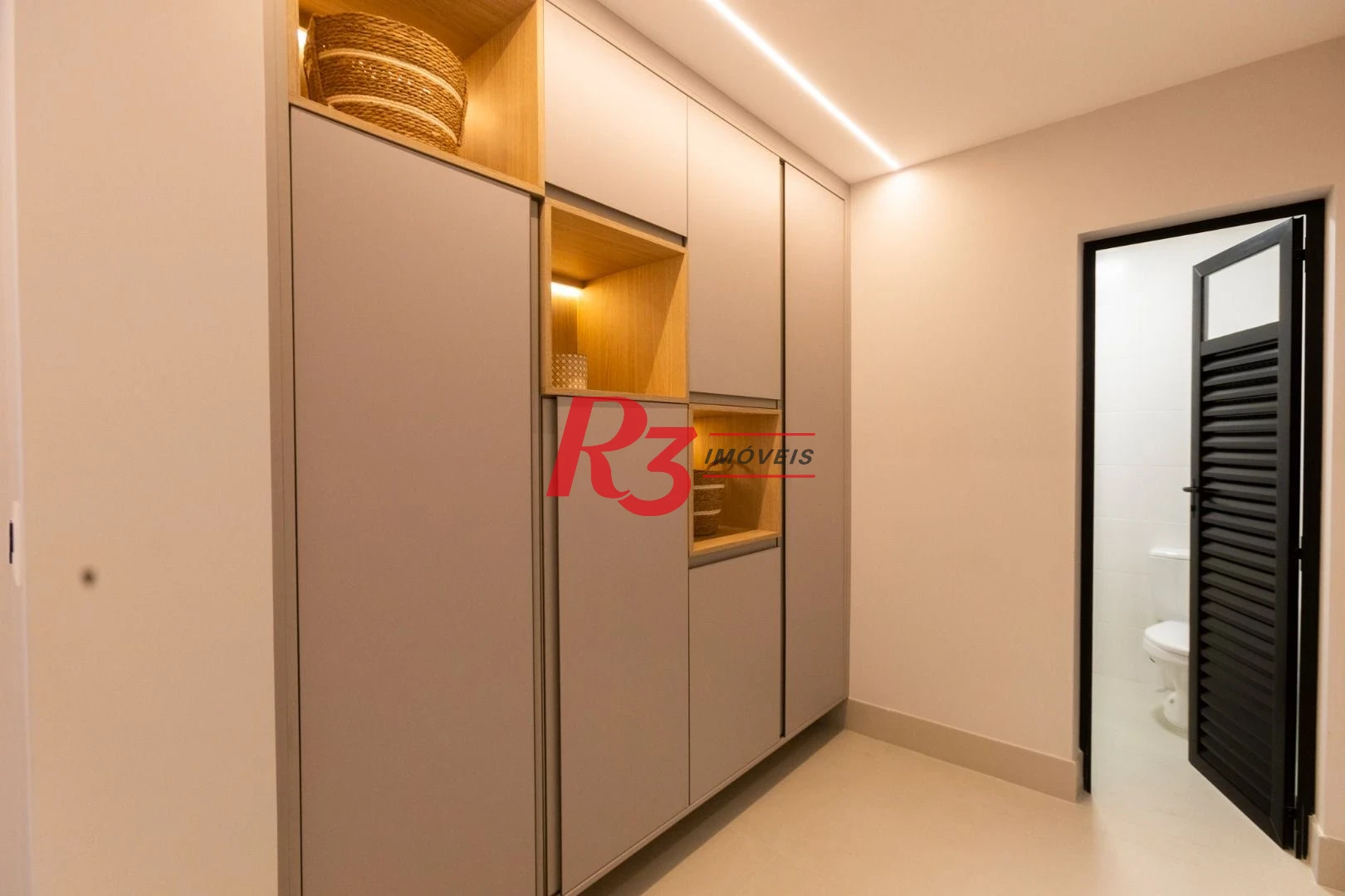 Apartamento com 3 dormitórios à venda, 132 m² por R$ 2.390.000,00 - Pompéia - Santos/SP