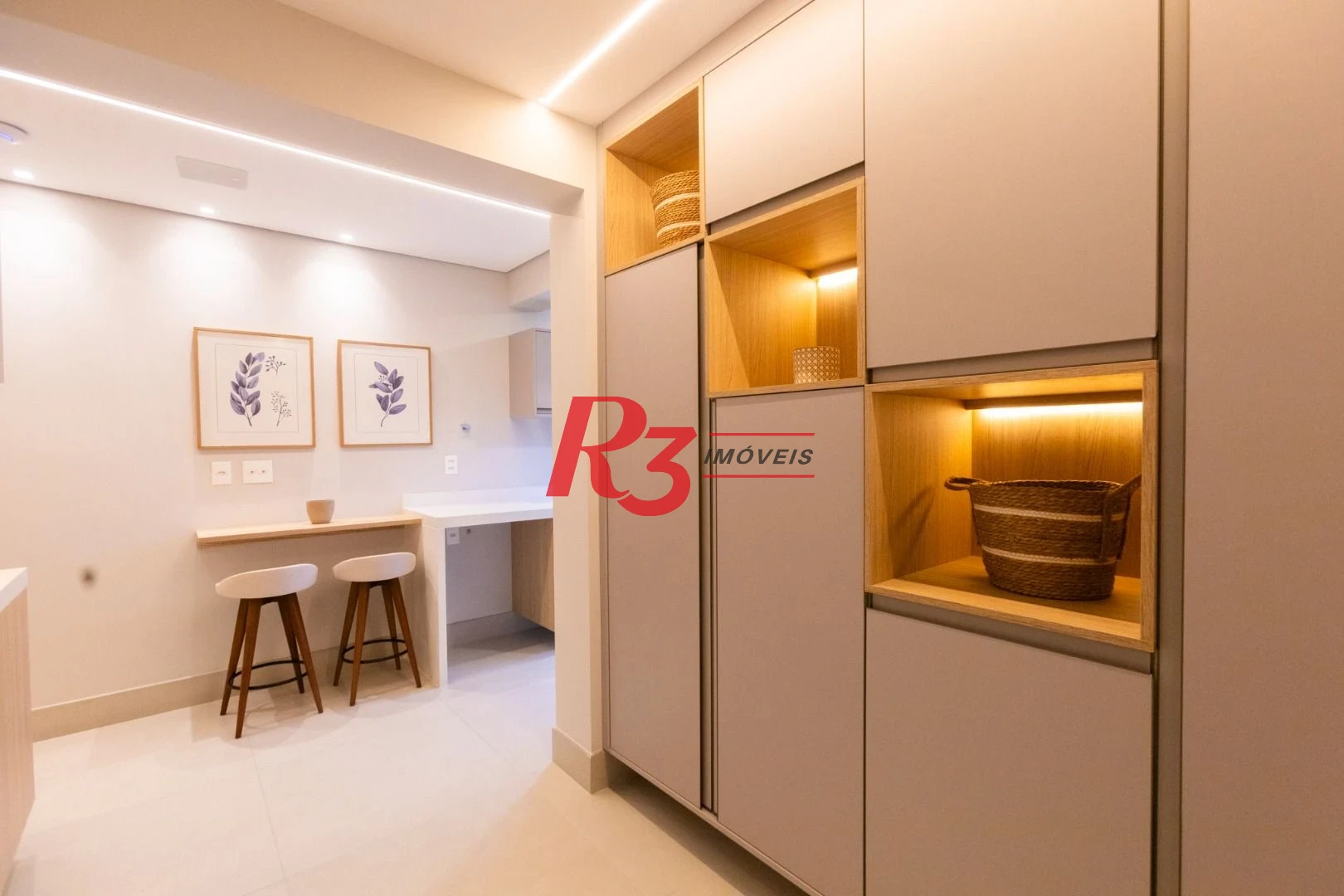 Apartamento com 3 dormitórios à venda, 132 m² por R$ 2.390.000,00 - Pompéia - Santos/SP