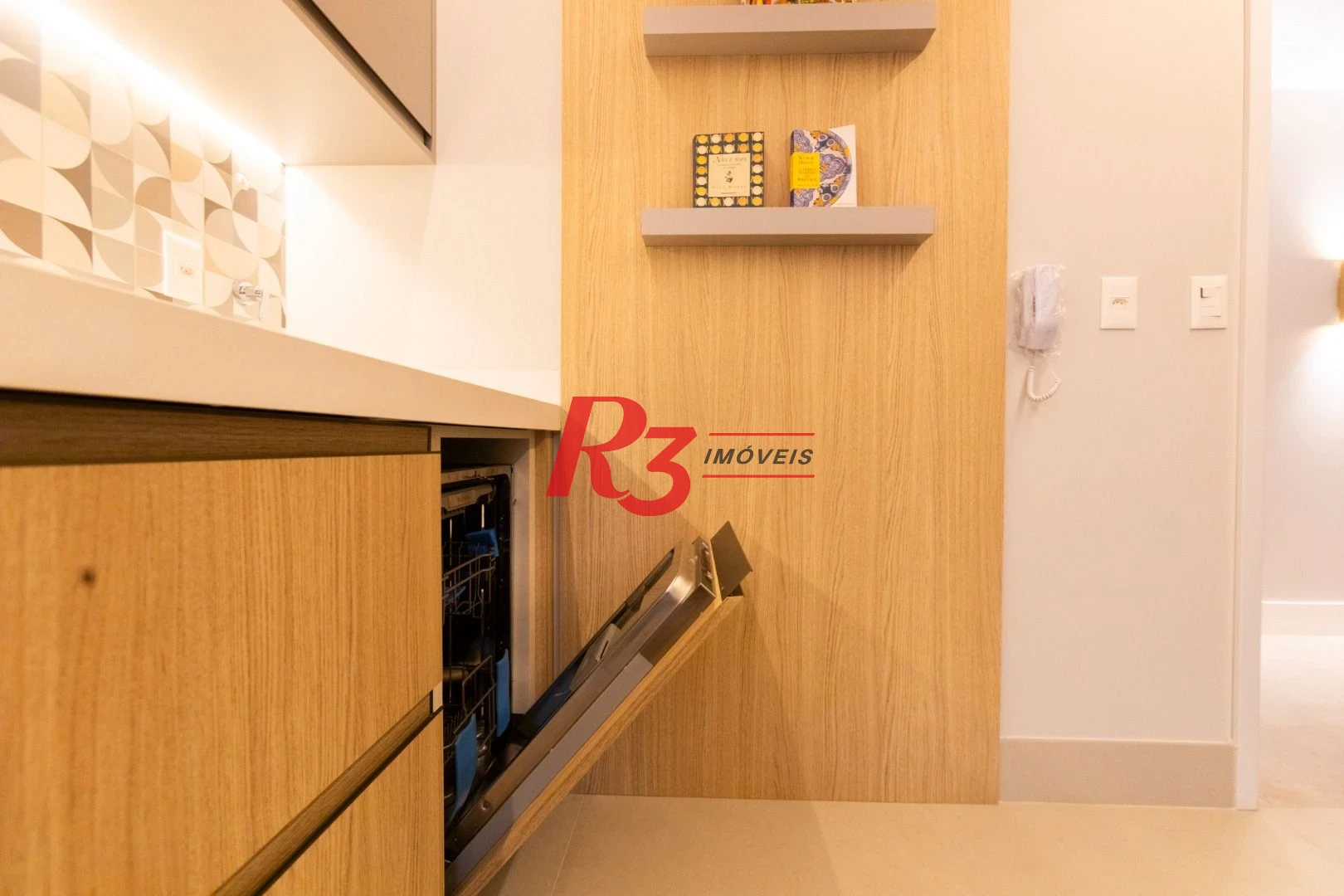 Apartamento com 3 dormitórios à venda, 132 m² por R$ 2.390.000,00 - Pompéia - Santos/SP