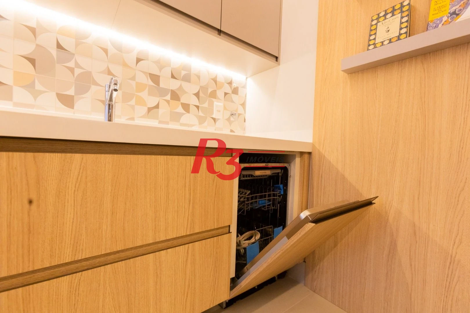 Apartamento com 3 dormitórios à venda, 132 m² por R$ 2.390.000,00 - Pompéia - Santos/SP