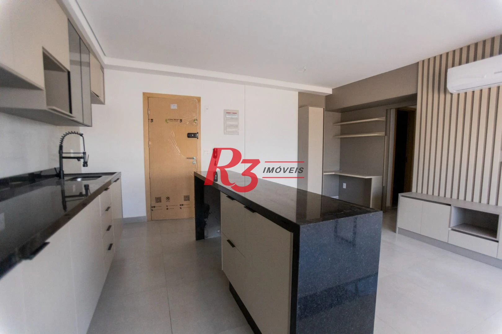 Apartamento com 2 dormitórios à venda, 65 m² por R$ 1.150.000,00 - Ponta da Praia - Santos/SP
