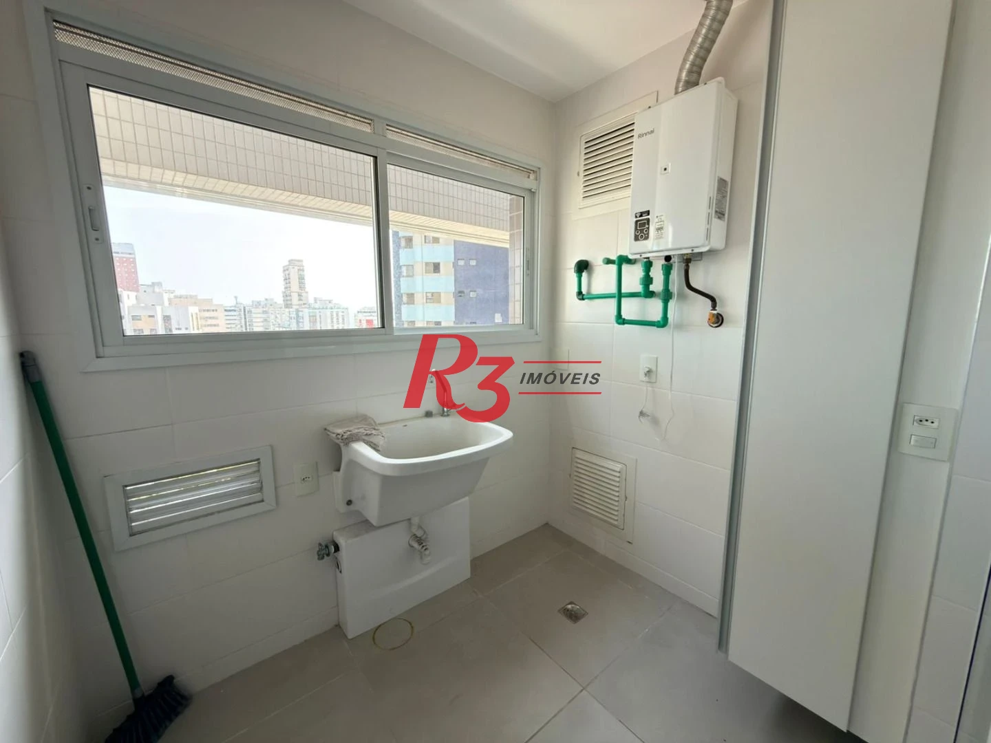 Apartamento para alugar, 143 m² por R$ 13.000,08/mês - Boqueirão - Santos/SP