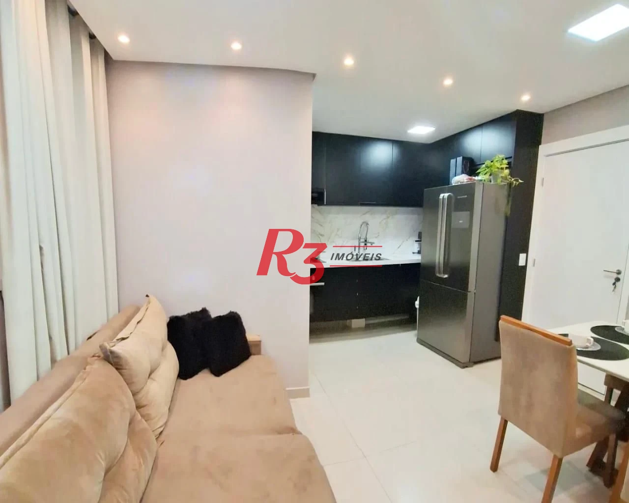 Apartamento com 2 dormitórios à venda, 45 m² por R$ 352.000,00 - Castelo - Santos/SP