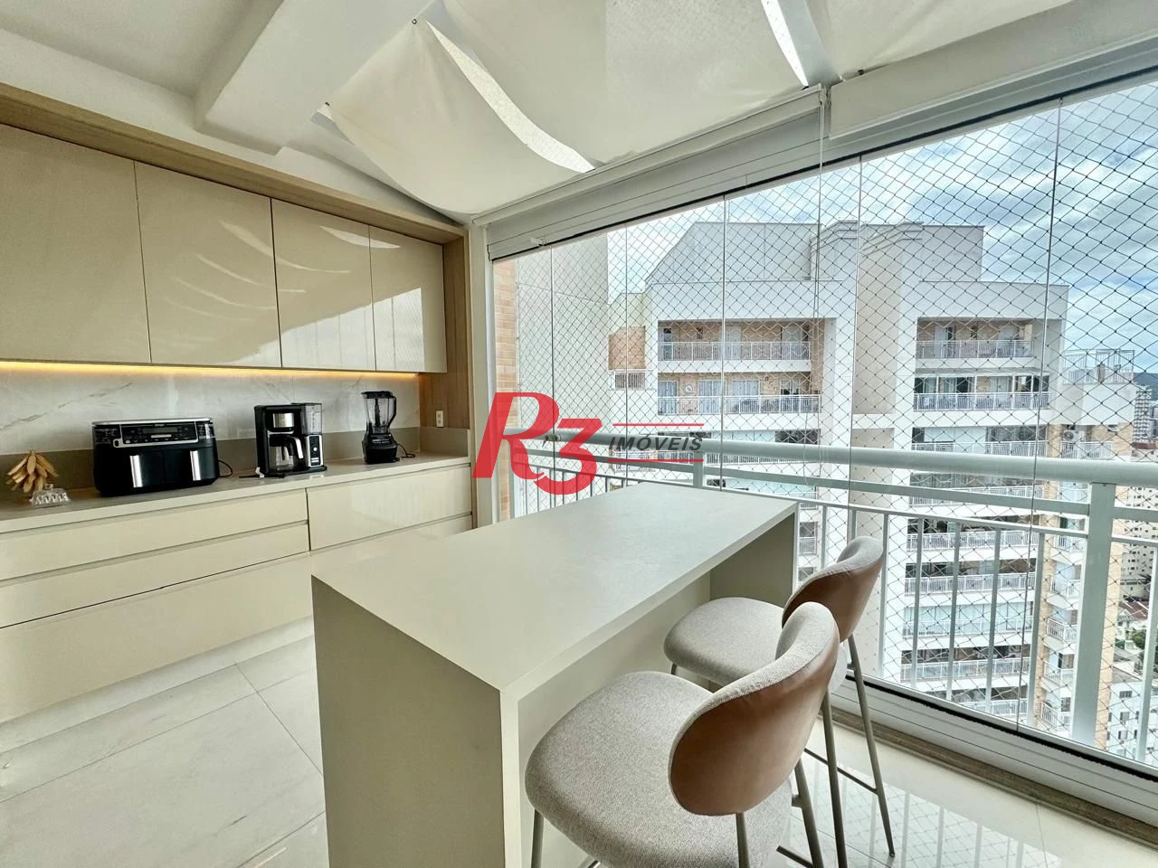 Cobertura com 5 dormitórios à venda, 265 m² por R$ 3.750.000,00 - Gonzaga - Santos/SP