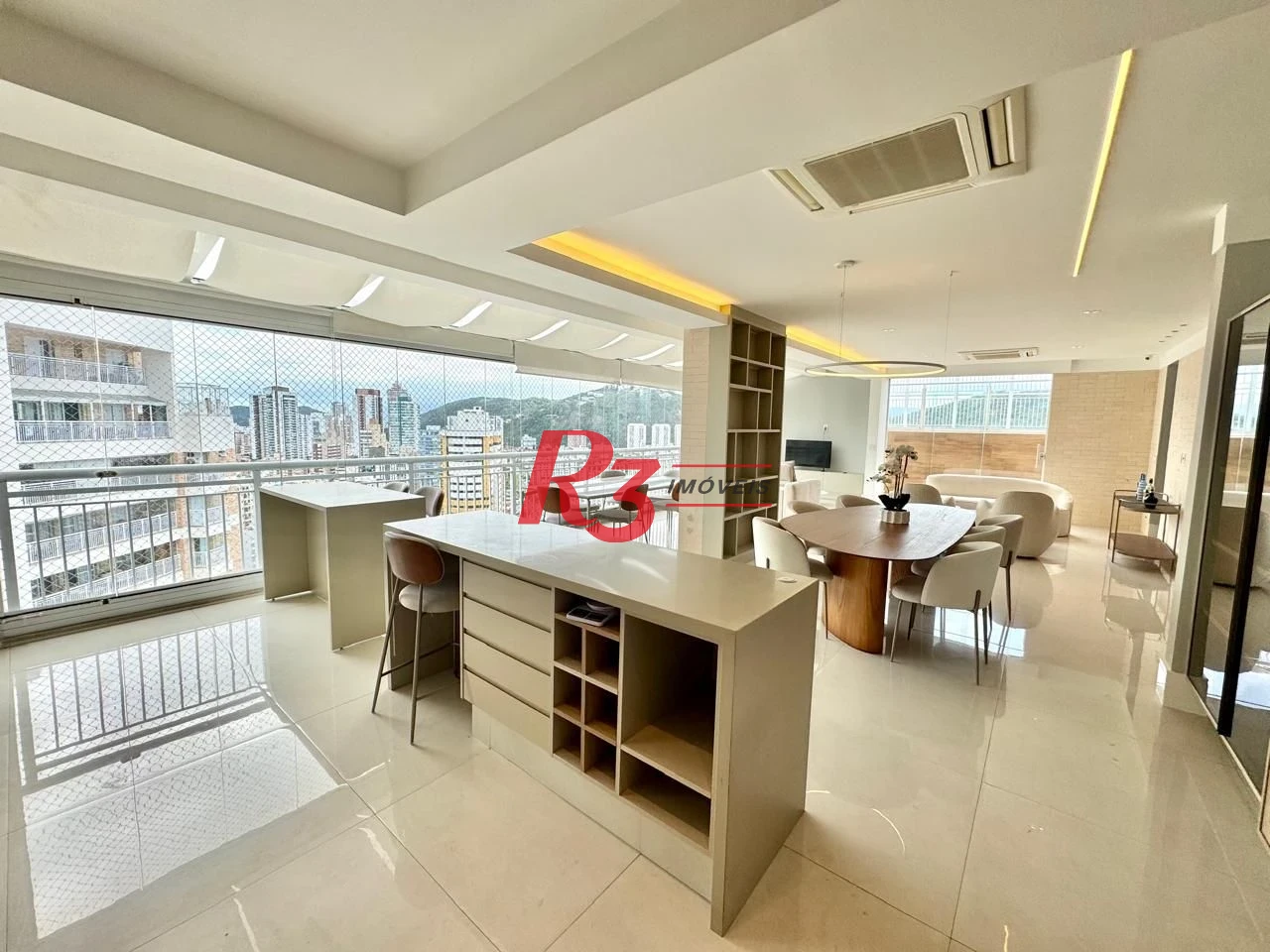 Cobertura com 5 dormitórios à venda, 265 m² por R$ 3.750.000,00 - Gonzaga - Santos/SP