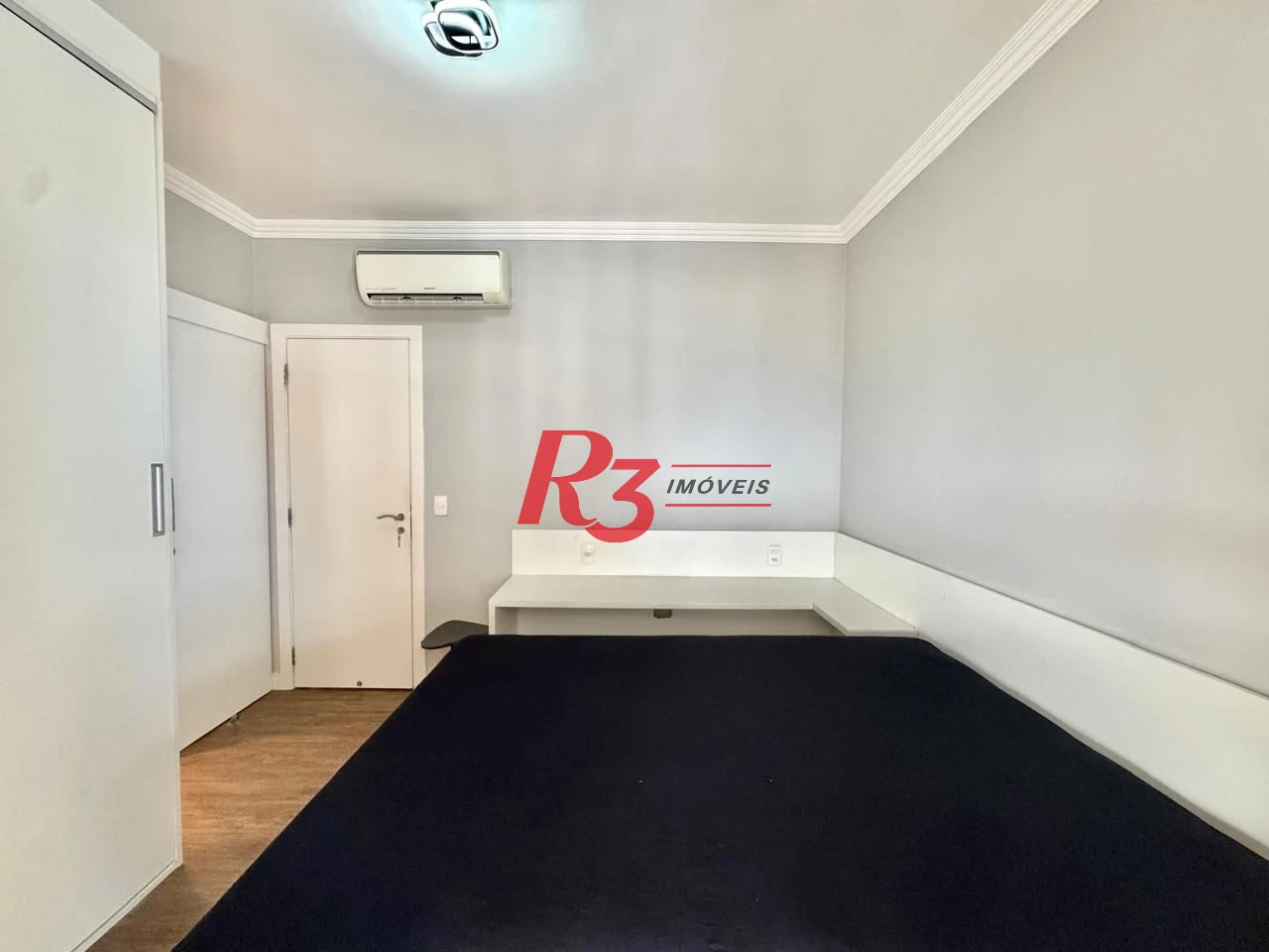 Cobertura com 5 dormitórios à venda, 265 m² por R$ 3.750.000,00 - Gonzaga - Santos/SP