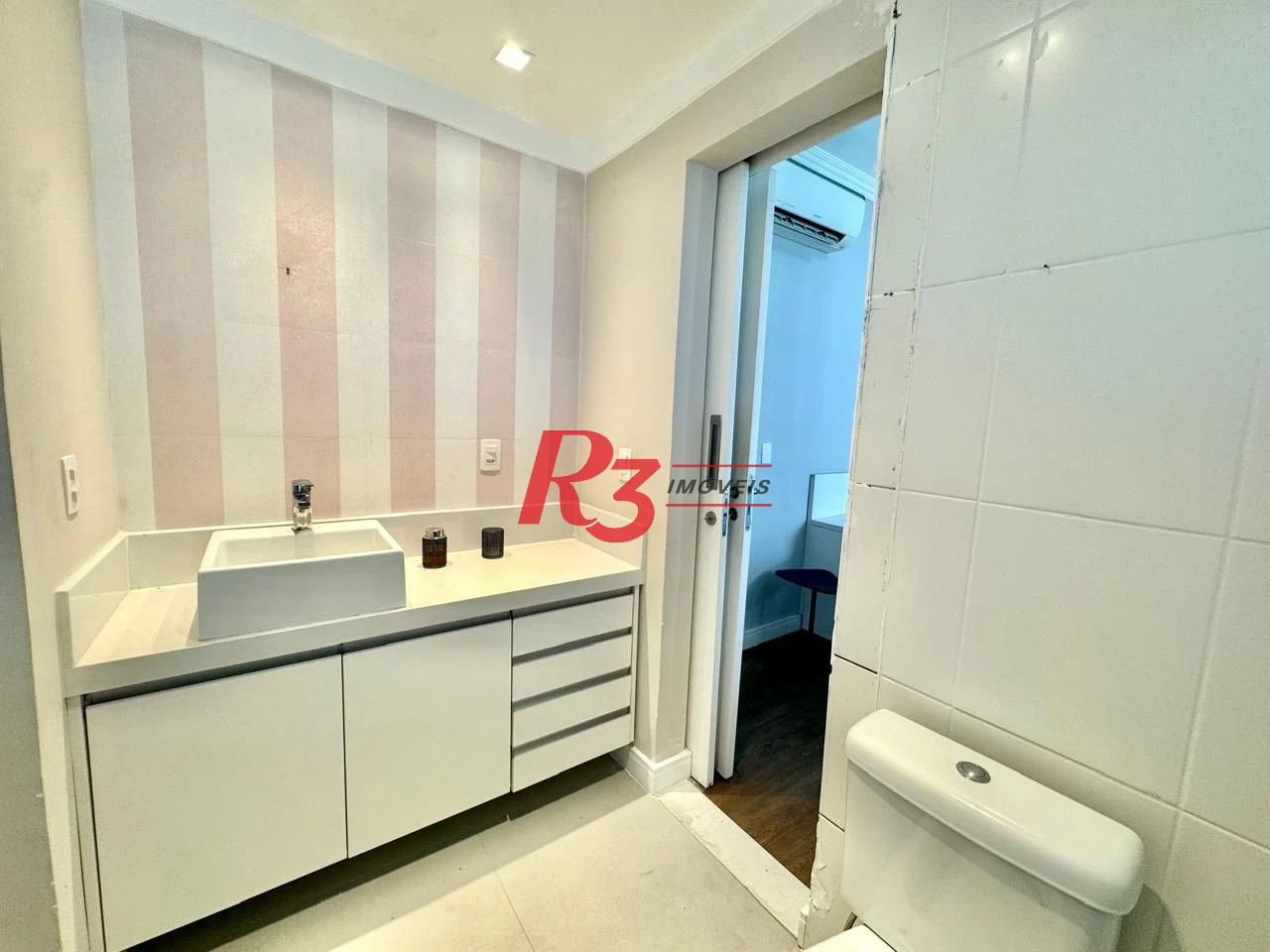 Cobertura com 5 dormitórios à venda, 265 m² por R$ 3.750.000,00 - Gonzaga - Santos/SP