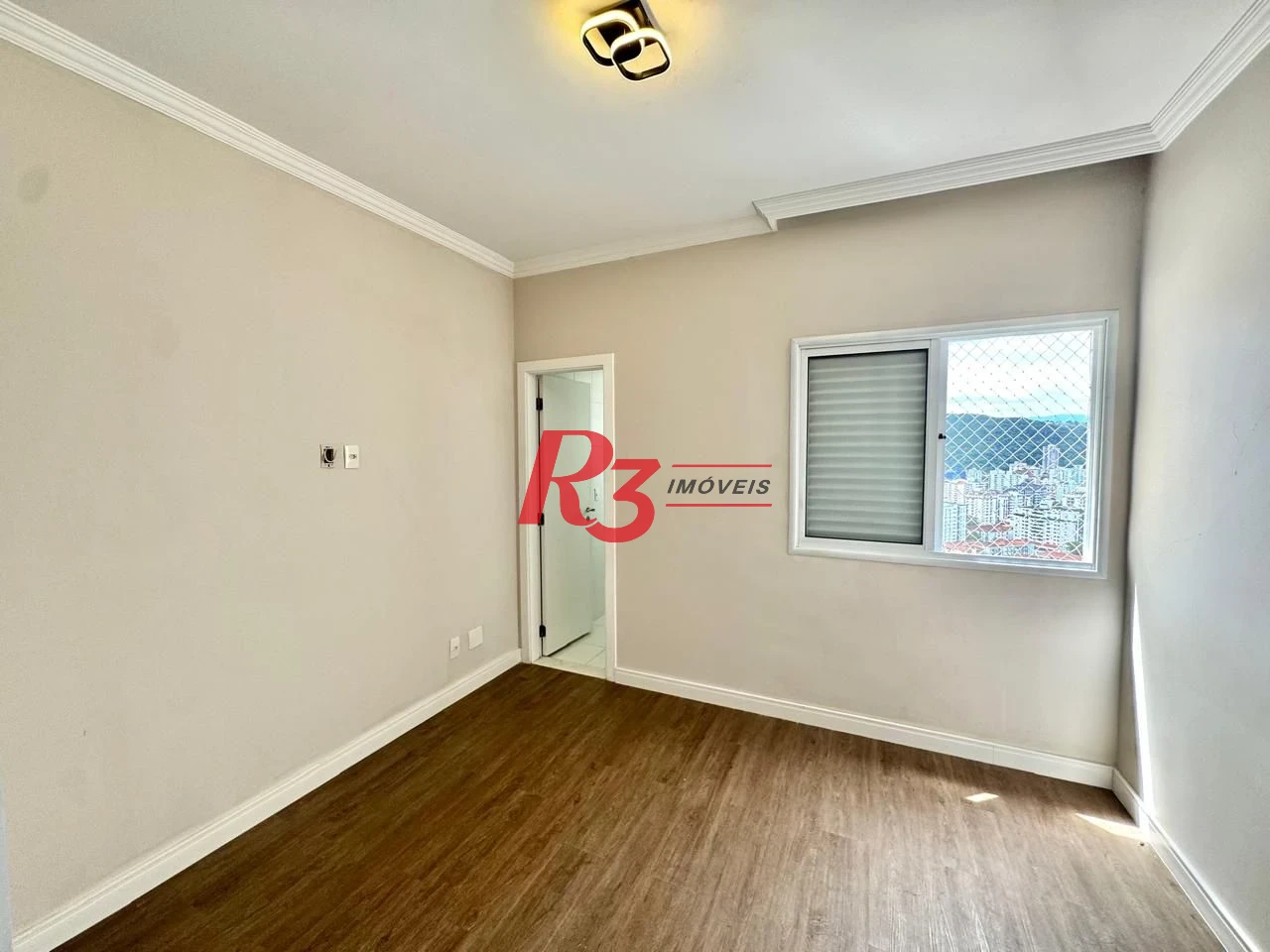 Cobertura com 5 dormitórios à venda, 265 m² por R$ 3.750.000,00 - Gonzaga - Santos/SP