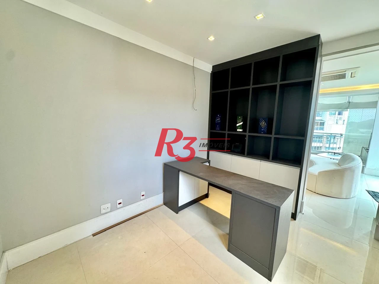 Cobertura com 5 dormitórios à venda, 265 m² por R$ 3.750.000,00 - Gonzaga - Santos/SP