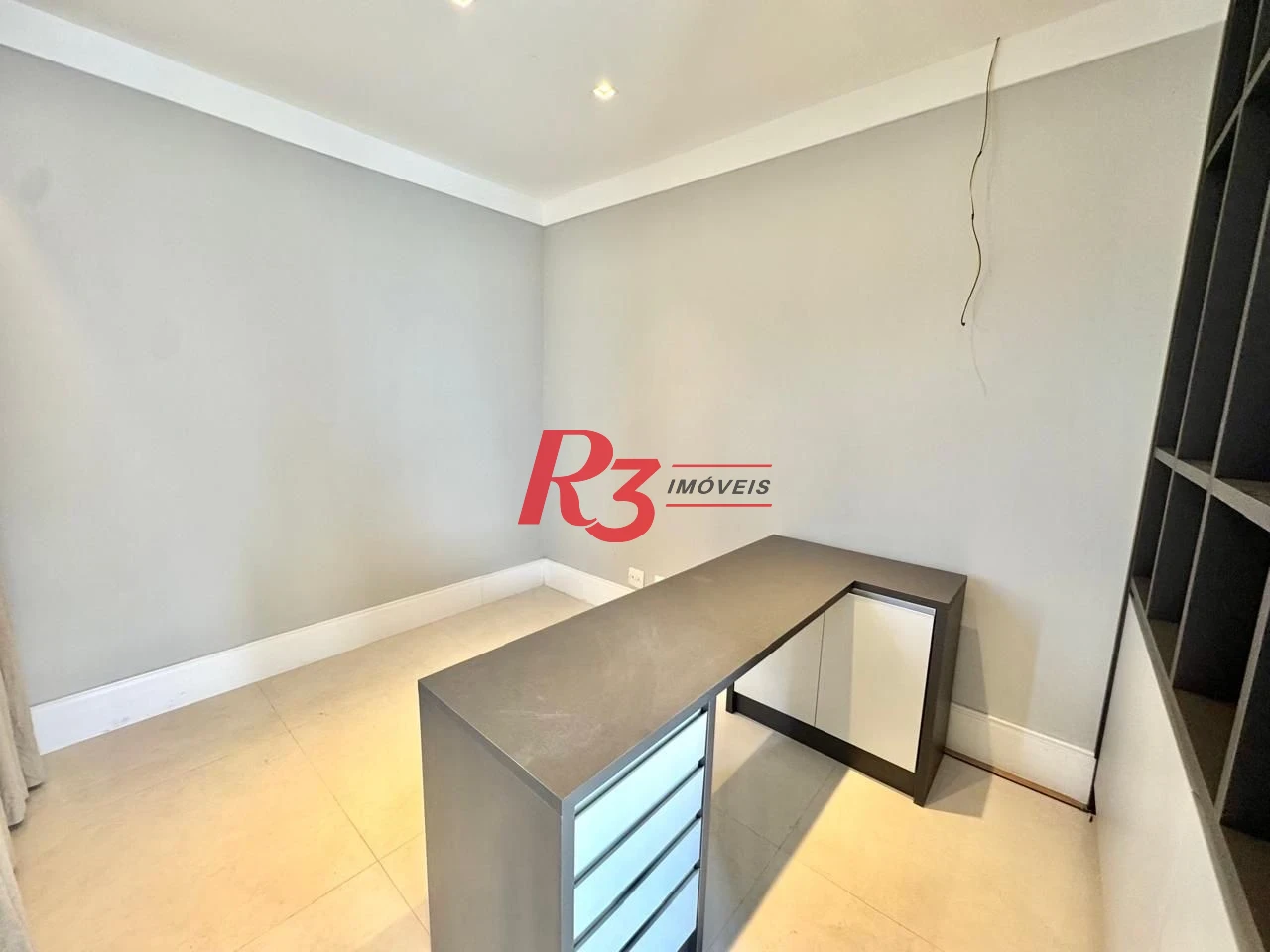 Cobertura com 5 dormitórios à venda, 265 m² por R$ 3.750.000,00 - Gonzaga - Santos/SP