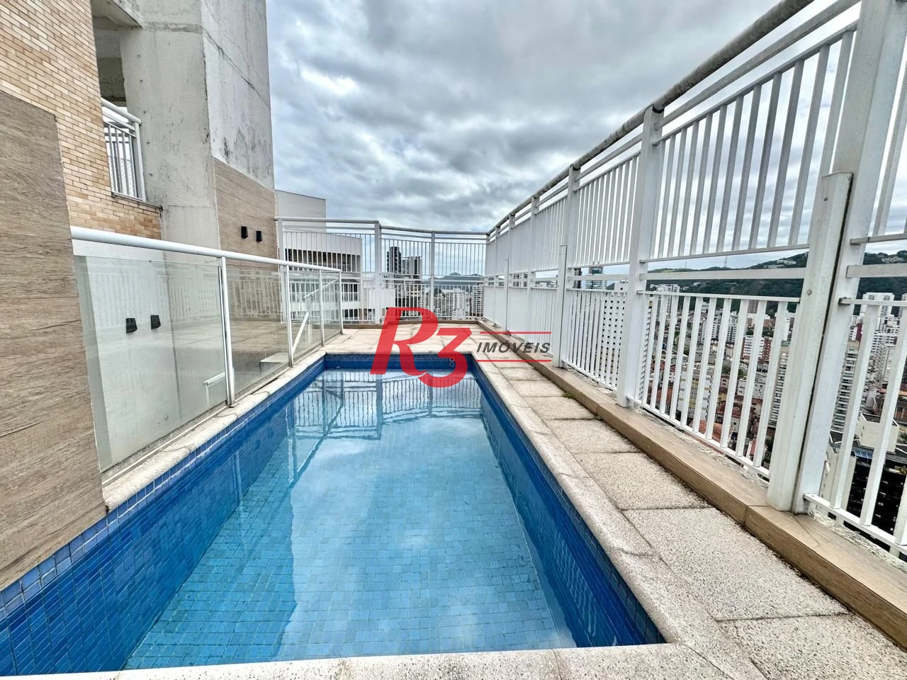 Cobertura com 5 dormitórios à venda, 265 m² por R$ 3.750.000,00 - Gonzaga - Santos/SP