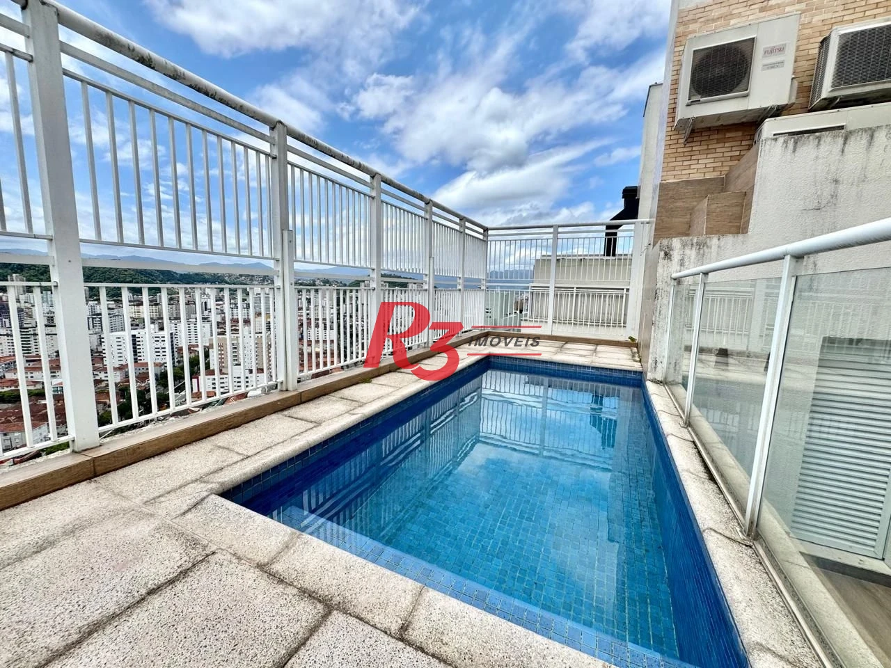 Cobertura com 5 dormitórios à venda, 265 m² por R$ 3.750.000,00 - Gonzaga - Santos/SP