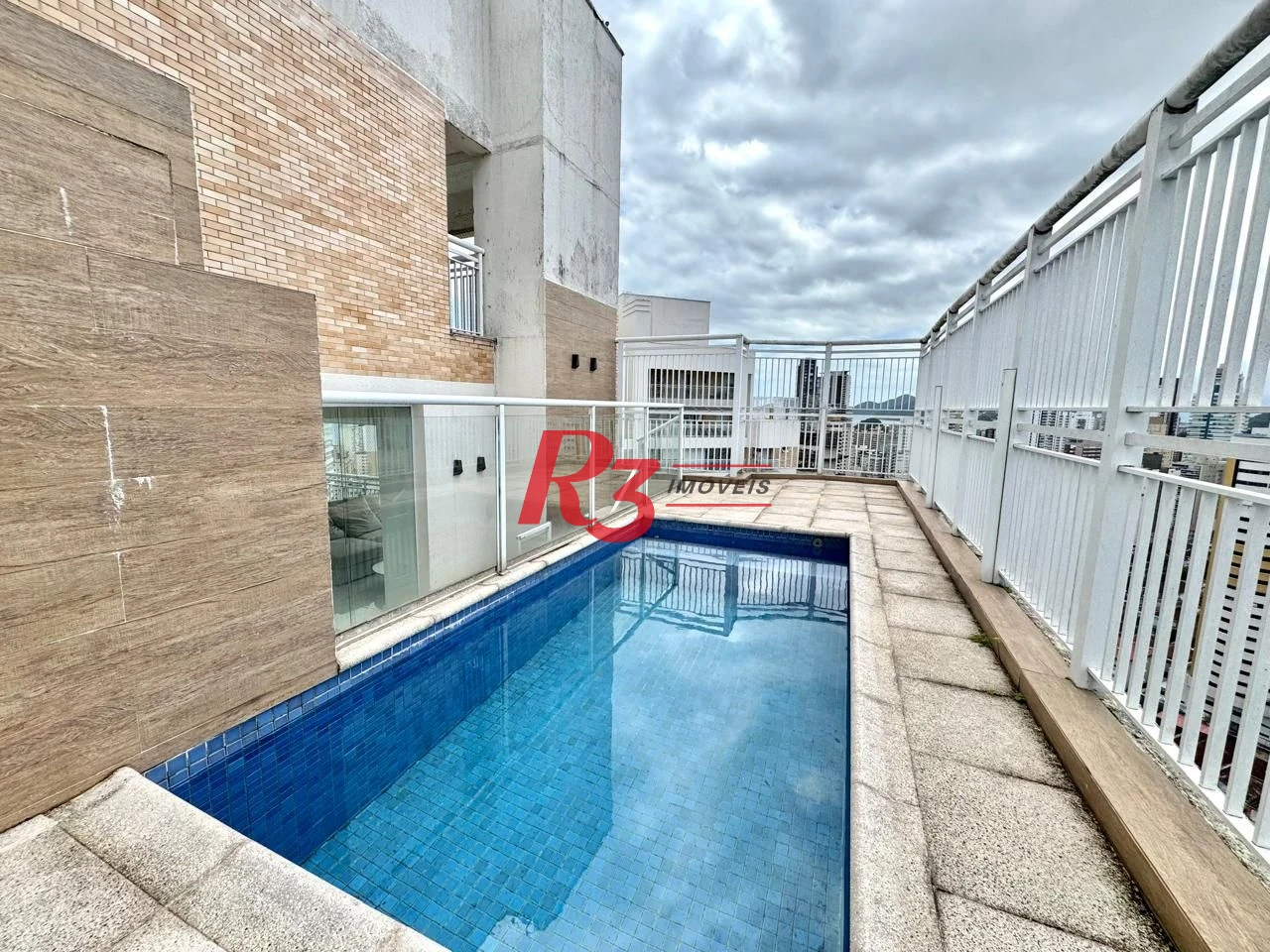 Cobertura com 5 dormitórios à venda, 265 m² por R$ 3.750.000,00 - Gonzaga - Santos/SP