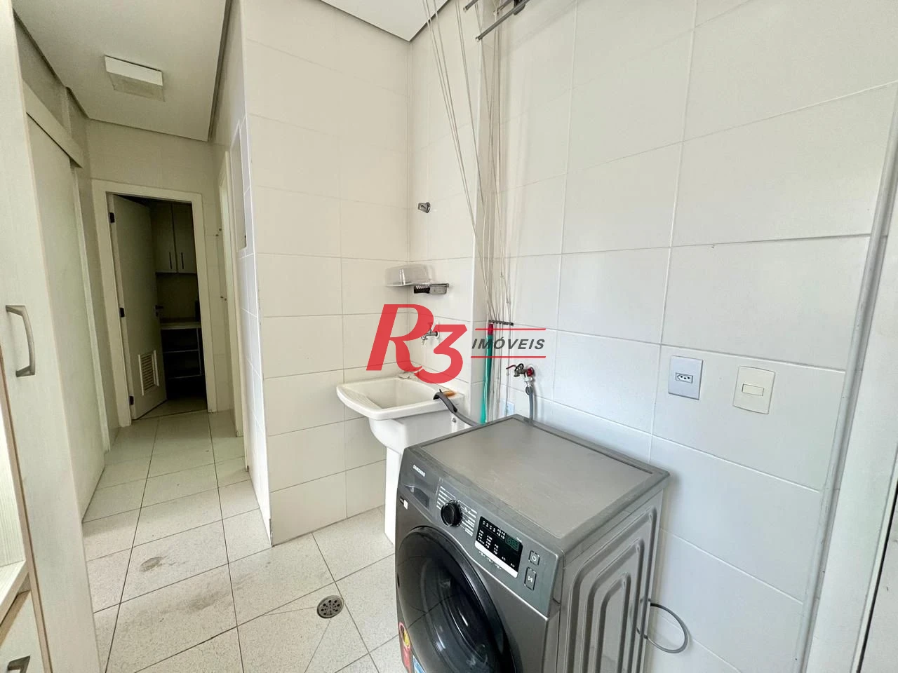 Cobertura com 5 dormitórios à venda, 265 m² por R$ 3.750.000,00 - Gonzaga - Santos/SP