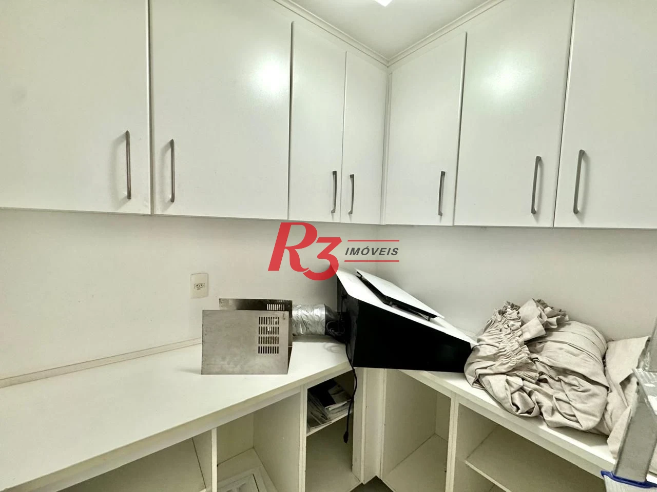 Cobertura com 5 dormitórios à venda, 265 m² por R$ 3.750.000,00 - Gonzaga - Santos/SP