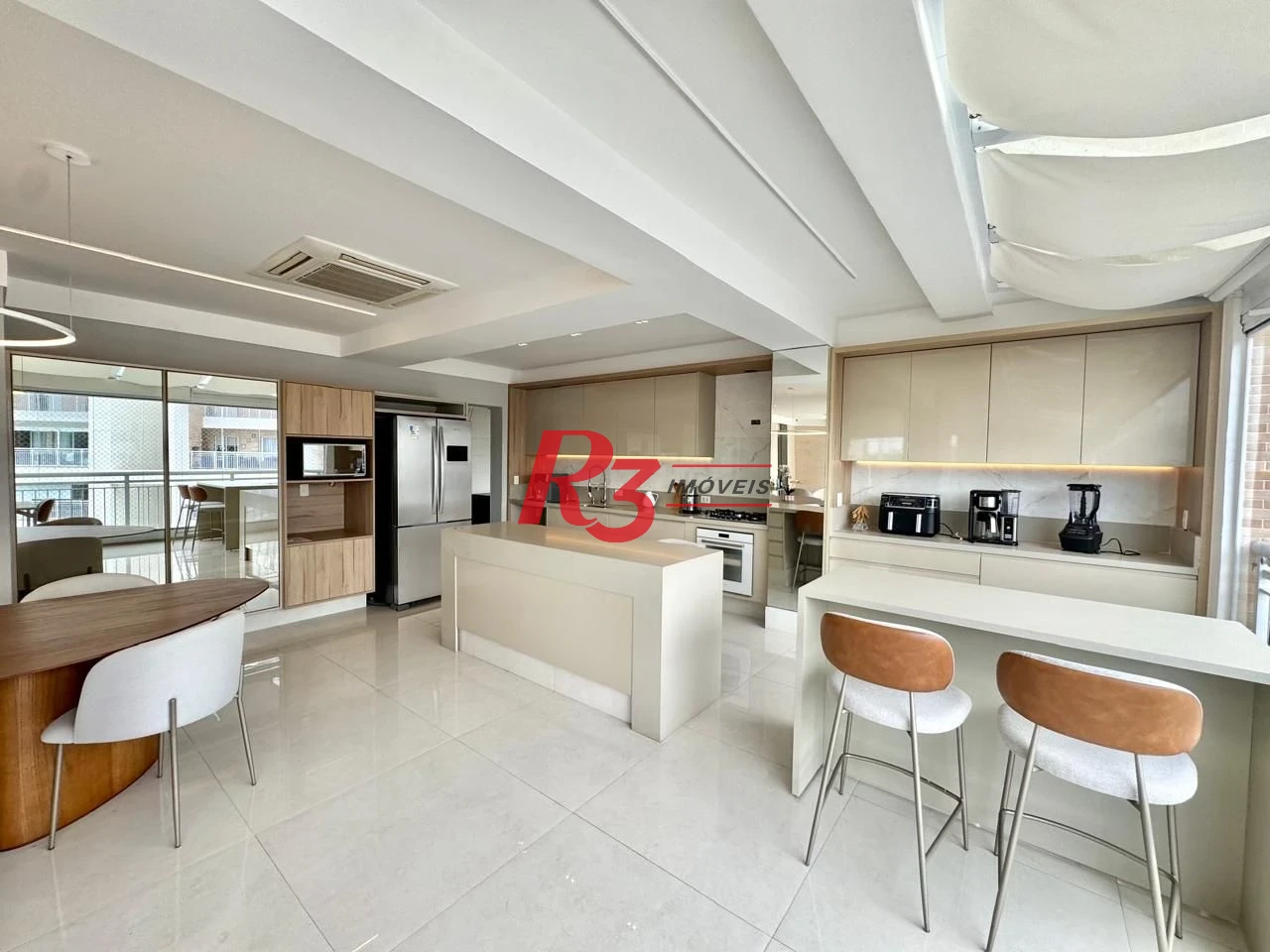 Cobertura com 5 dormitórios à venda, 265 m² por R$ 3.750.000,00 - Gonzaga - Santos/SP